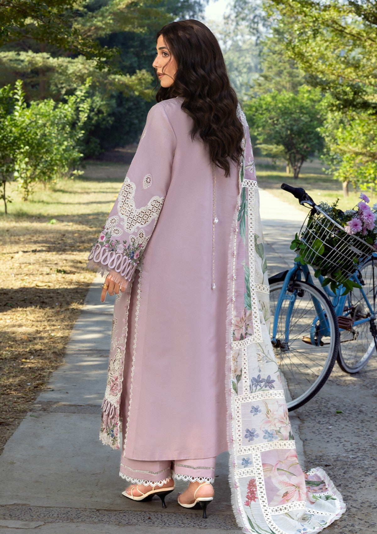 Elaf Premium Maison Pink Ely-01A Lawn Luxury 26 2 Elaf Premium Maison Pink Ely-01A Lawn Luxury 26 - Image 2