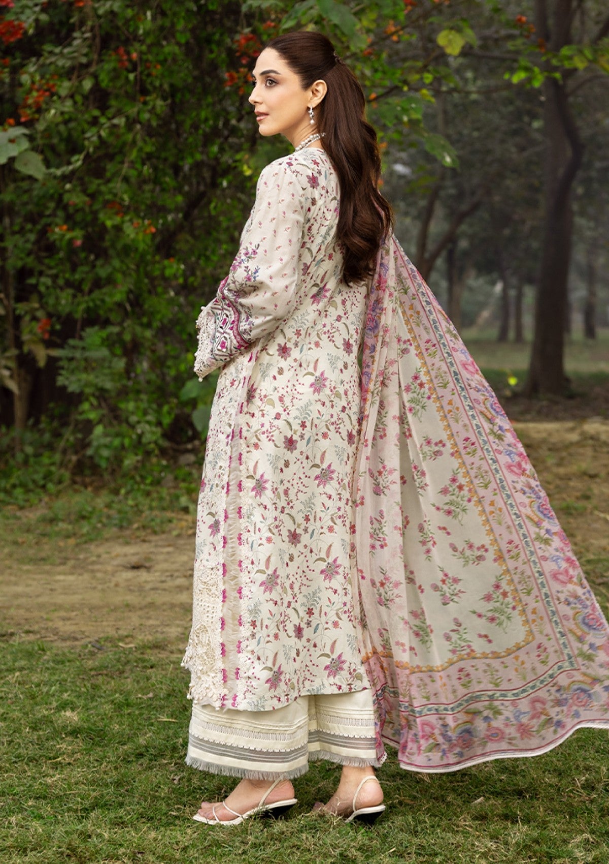 Elaf Premium Mehr Erc 5A Lawn Chikankari Prints 26 2 Elaf Premium Mehr Erc 5A Lawn Chikankari Prints 26 - Image 2