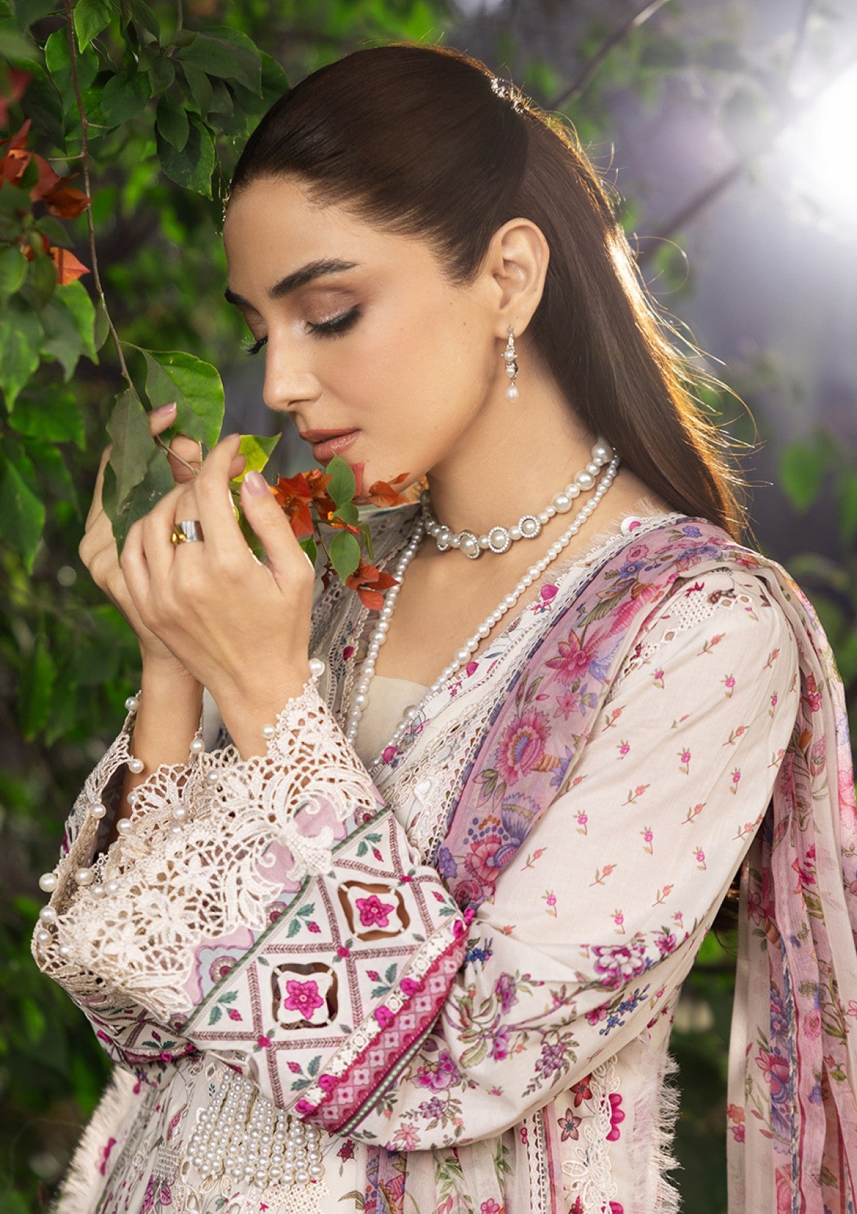 Elaf Premium Mehr Erc 5A Lawn Chikankari Prints 26 4 Elaf Premium Mehr Erc 5A Lawn Chikankari Prints 26 - Image 4