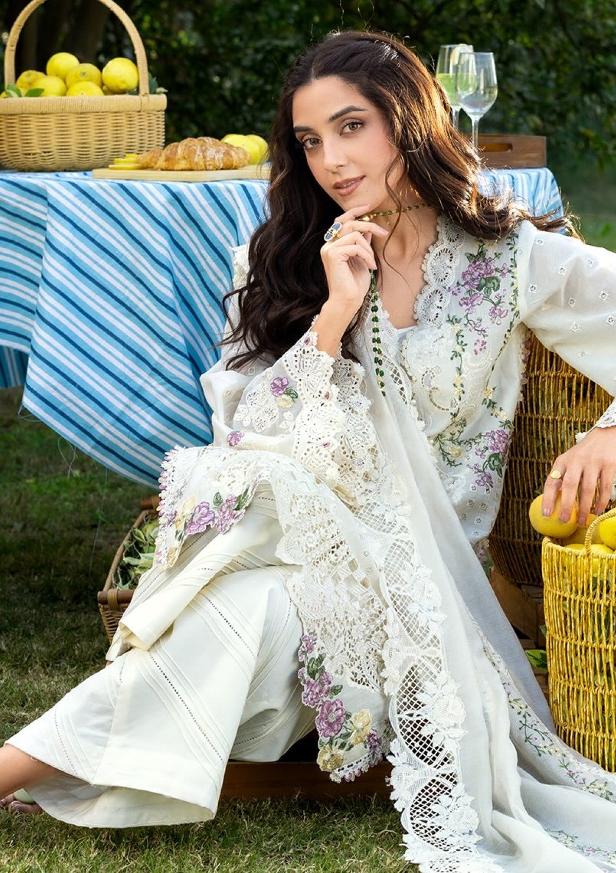 Elaf Premium Perle Ely-03A Lawn Luxury 26 3 Elaf Premium Perle Ely-03A Lawn Luxury 26 - Image 3