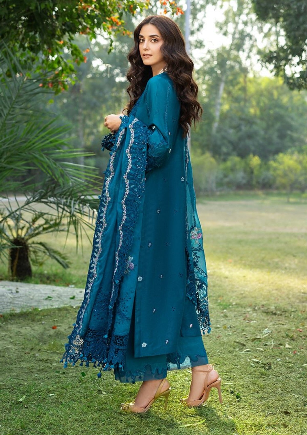 Elaf Premium Sapphire Ely-06 Lawn Luxury 26 3 Elaf Premium Sapphire Ely-06 Lawn Luxury 26 - Image 3