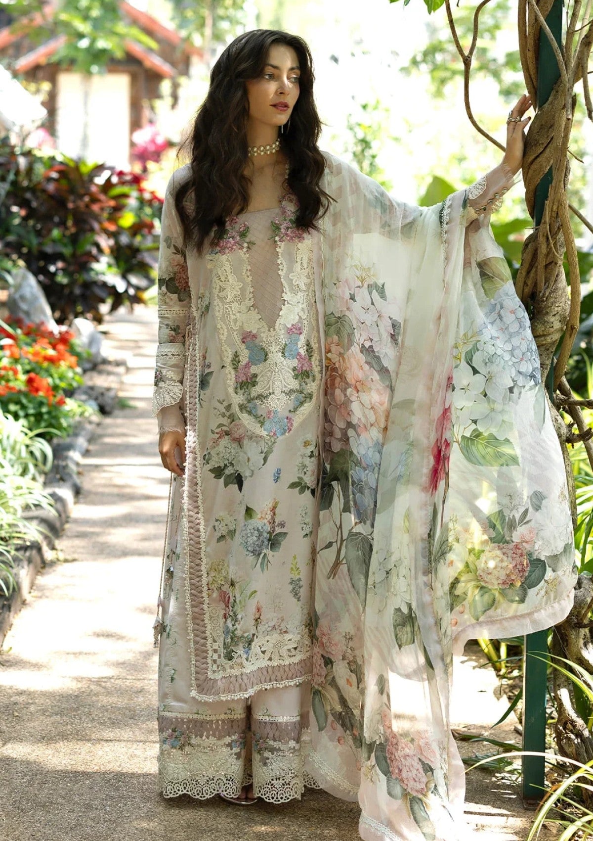 Elaf Premium Tuscan Fairy Esa-04A Lawn Signature Embroidered Prints 26 1 Elaf Premium Tuscan Fairy Esa-04A Lawn
