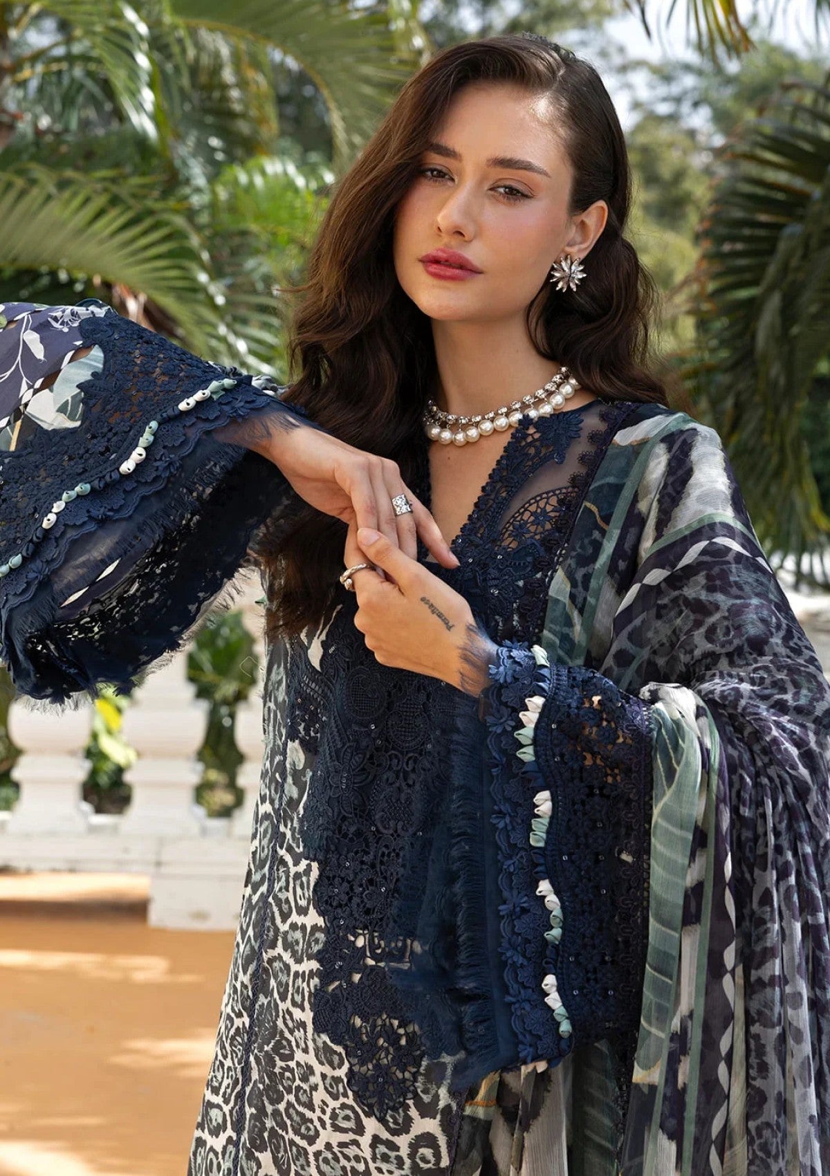 Elaf Premium Victorian Muse Esa-03B Lawn Signature Embroidered Prints 26 4 Elaf Premium Victorian Muse Esa-03B Lawn Signature Embroidered Prints 26 - Image 4