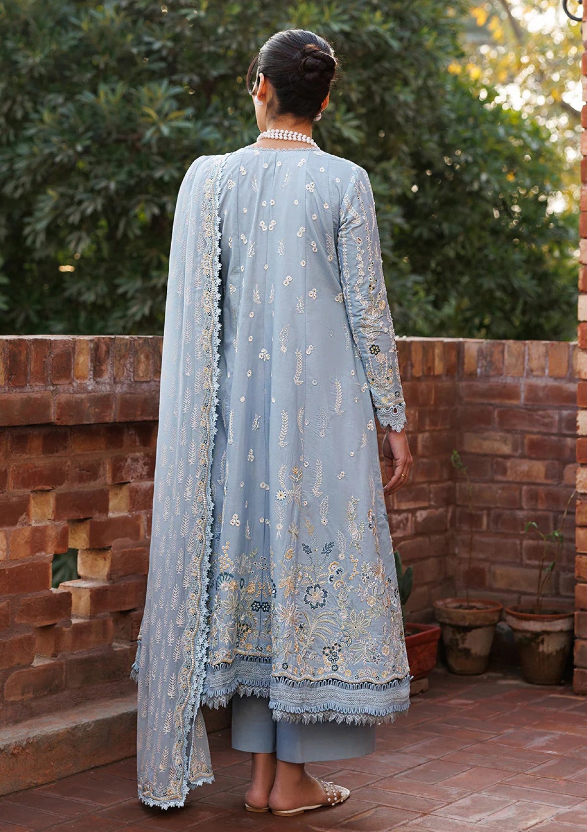 Emaan Adeel Blissful Dreams Lawn Mirabelle Festive 26 2 Emaan Adeel Blissful Dreams Lawn Mirabelle Festive 26 - Image 2