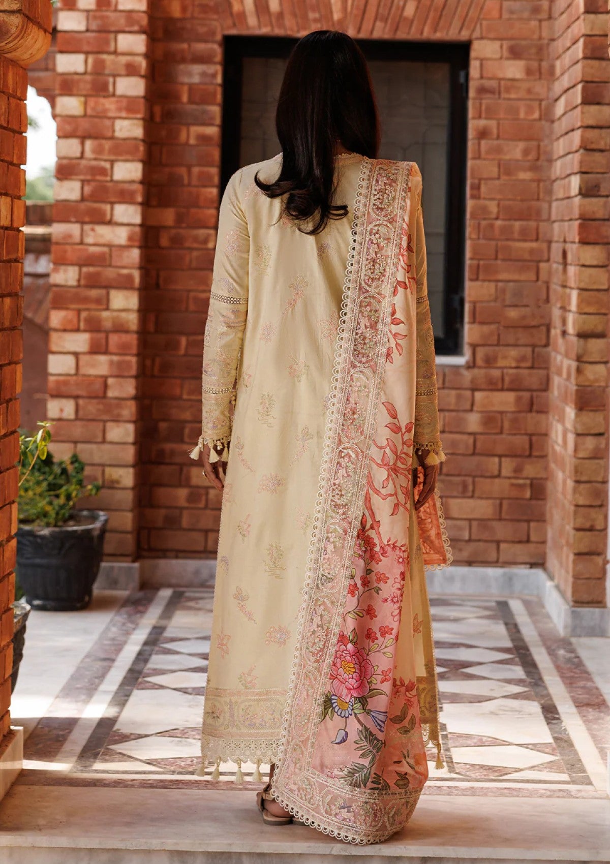 Emaan Adeel Blossom Bliss Lawn Mirabelle Festive 26 2 Emaan Adeel Blossom Bliss Lawn Mirabelle Festive 26 - Image 2