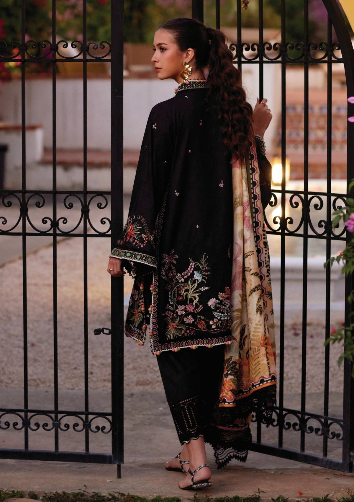 Farah Talib Aziz Blanca Black Fta-03 Lawn Luxury Unstitched 26 2 Farah Talib Aziz Blanca Black Fta-03 Lawn Luxury Unstitched 26 - Image 2
