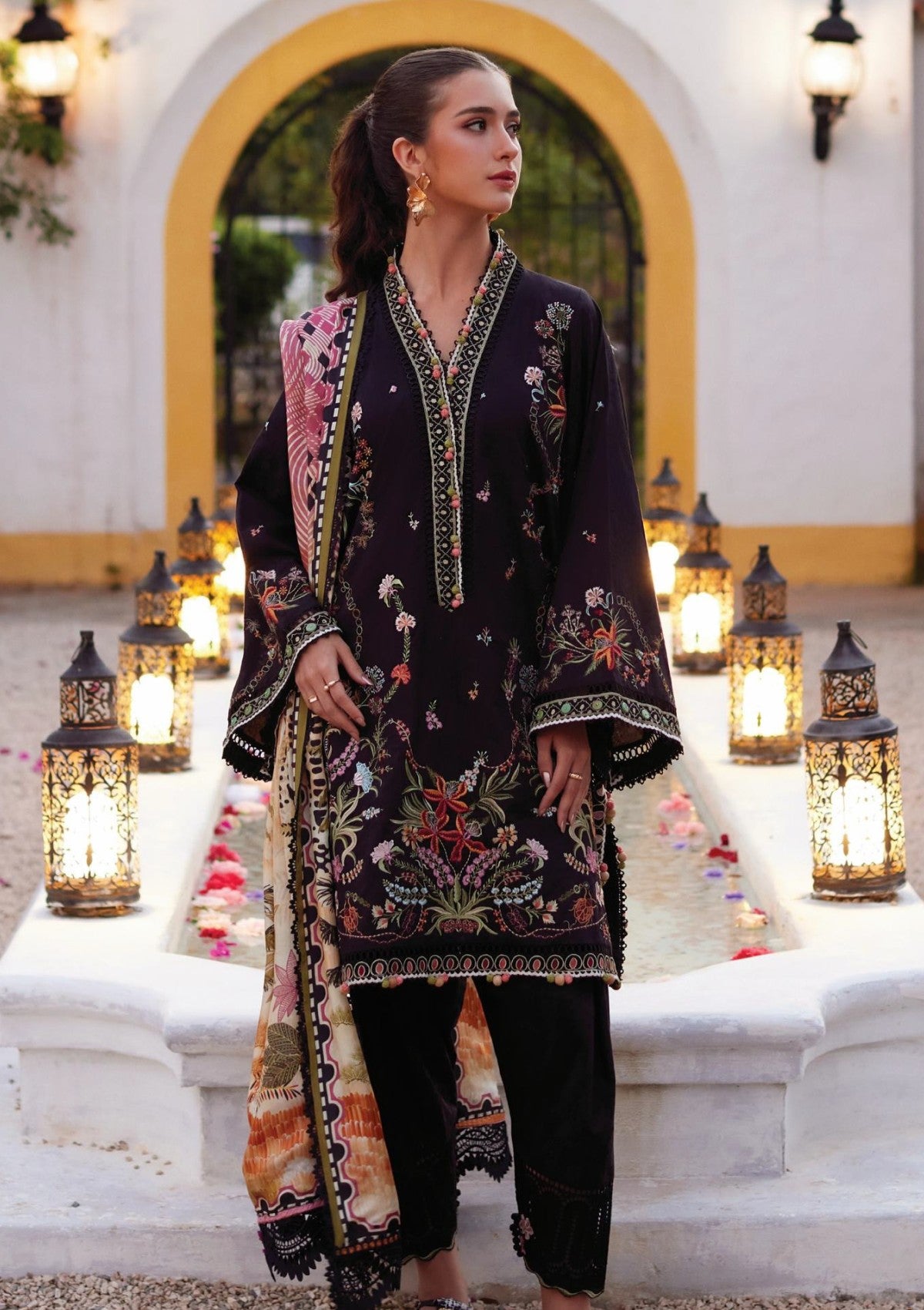 Farah Talib Aziz Blanca Black Fta-03 Lawn Luxury Unstitched 26 1 Farah Talib Aziz Blanca Black Fta-03 Lawn
