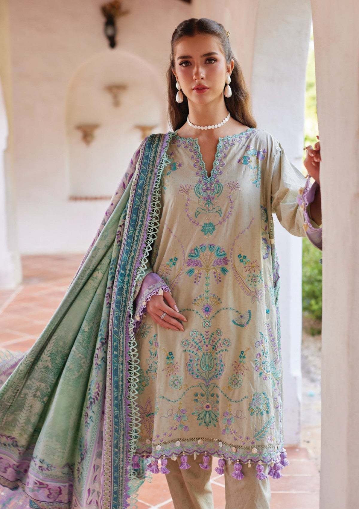 Farah Talib Aziz Valeria Olive Fta-07 Lawn Luxury Unstitched 26 4 Farah Talib Aziz Valeria Olive Fta-07 Lawn Luxury Unstitched 26 - Image 4