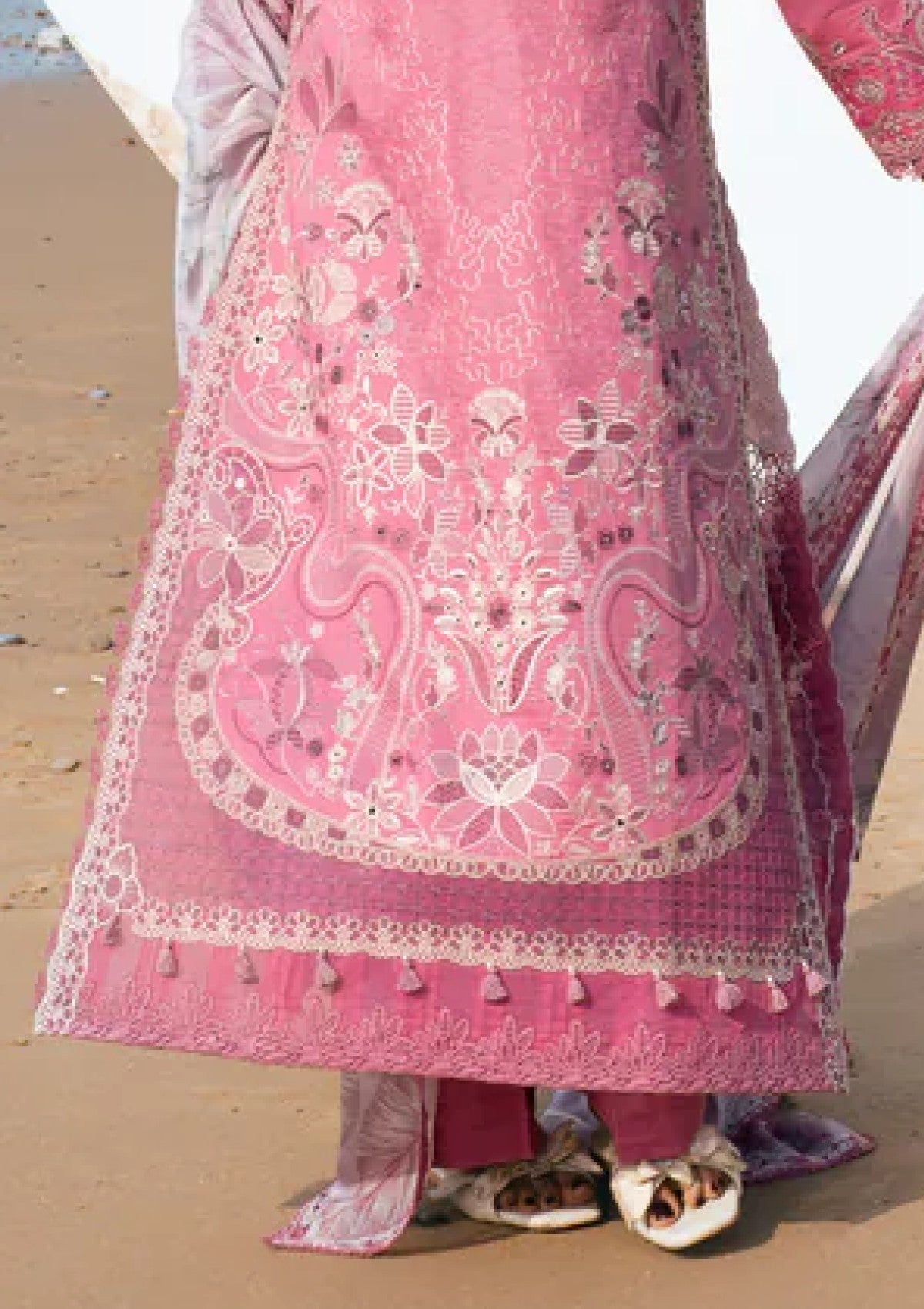 Florent Fll-01A Lawn Luxury Festive 26 4 Florent Fll-01A Lawn Luxury Festive 26 - Image 4