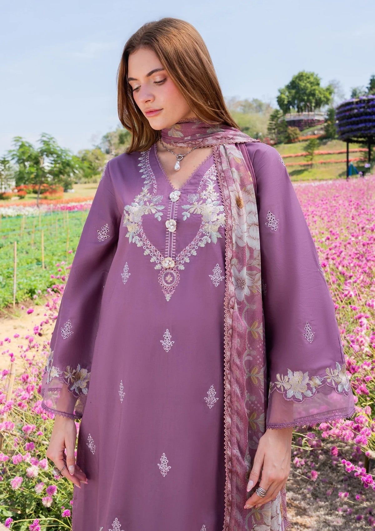 Garnet Clothing Morvena Summer Sierra 26 3 Garnet Clothing Morvena Summer Sierra 26 - Image 3