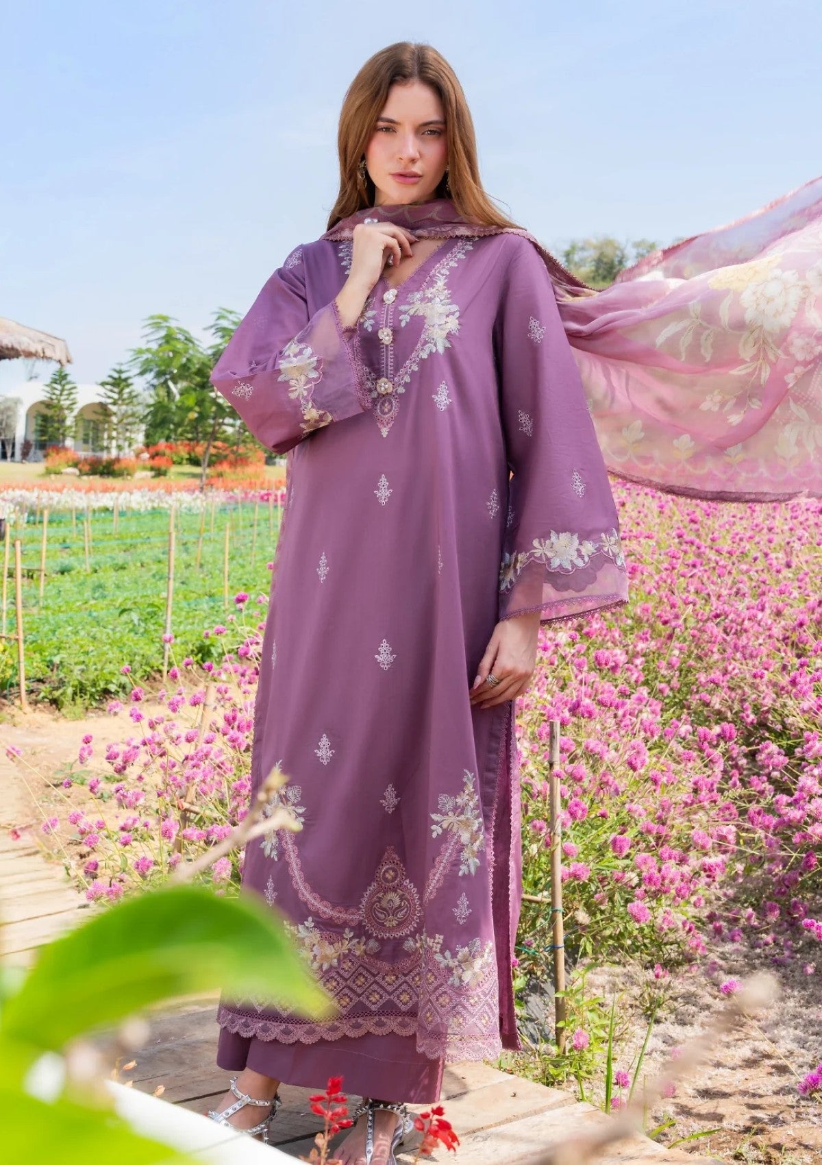 Garnet Clothing Morvena Summer Sierra 26 1 Garnet Clothing Morvena Summer