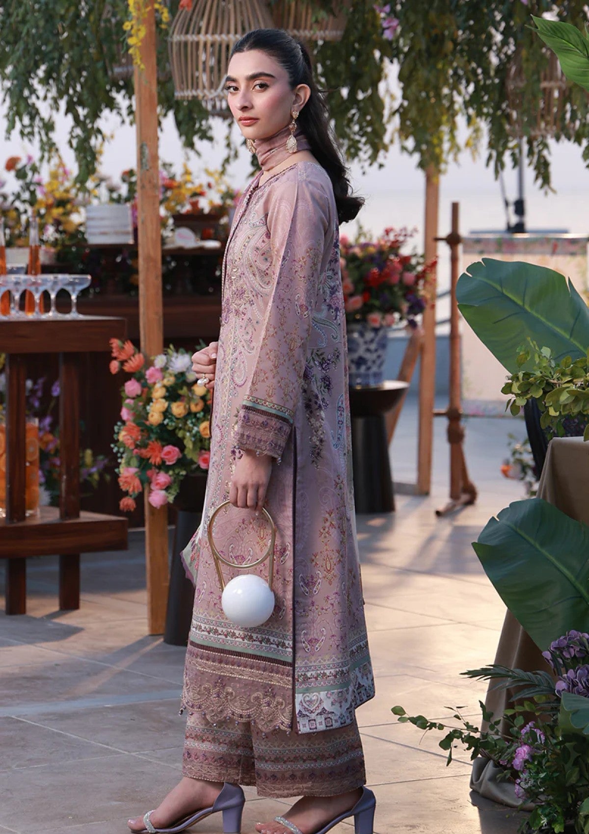 Gulaal Ayla D-11 Lawn Delia Unstitched 26 3 Gulaal Ayla D-11 Lawn Delia Unstitched 26 - Image 3