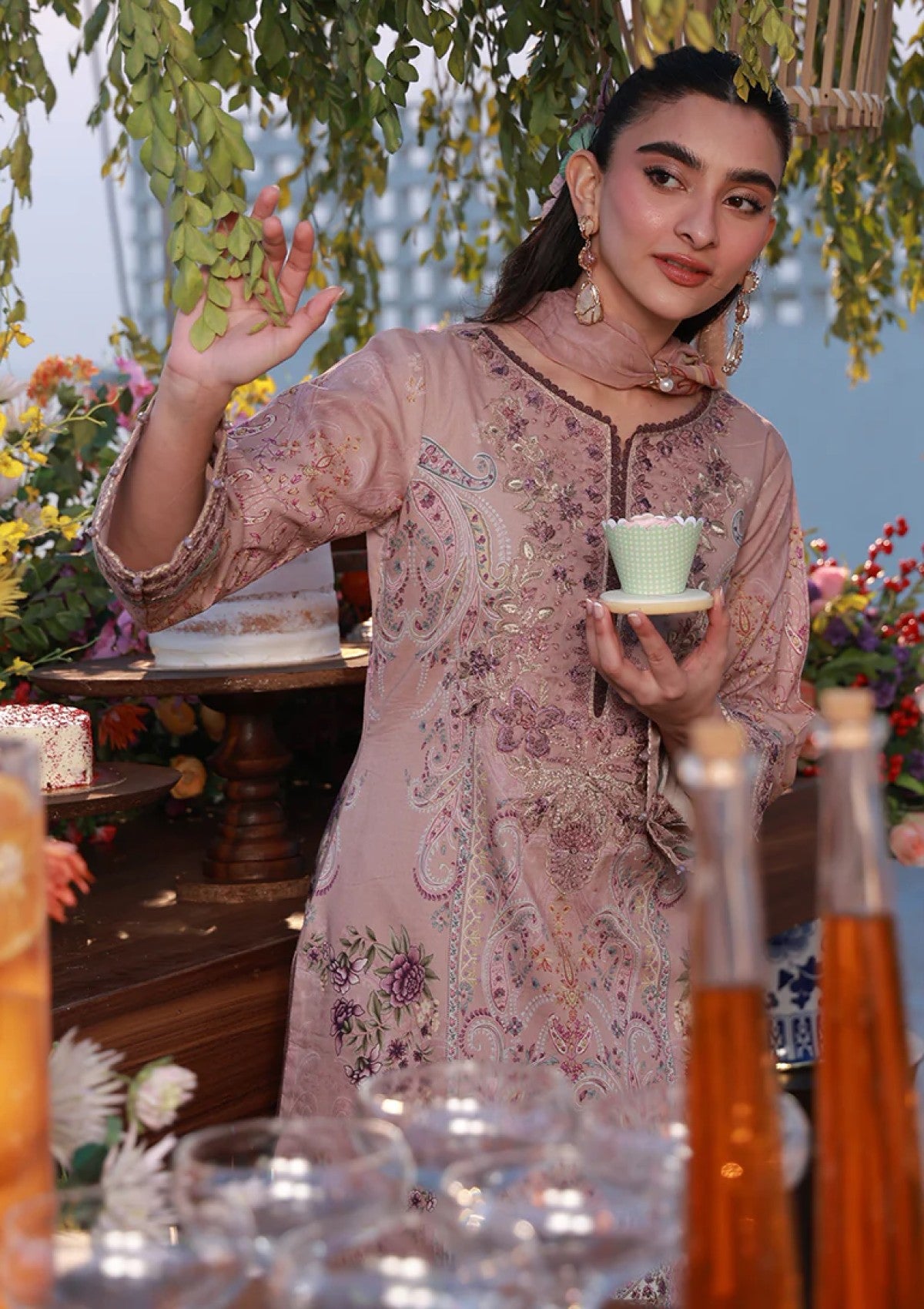 Gulaal Ayla D-11 Lawn Delia Unstitched 26 4 Gulaal Ayla D-11 Lawn Delia Unstitched 26 - Image 4