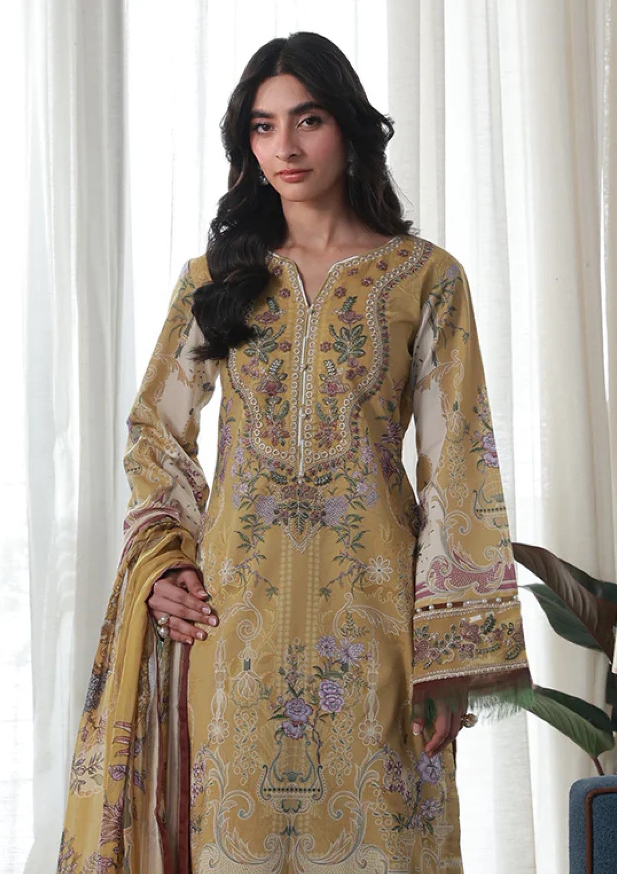 Gulaal Esme D-07 Lawn Delia Unstitched 26 4 Gulaal Esme D-07 Lawn Delia Unstitched 26 - Image 4