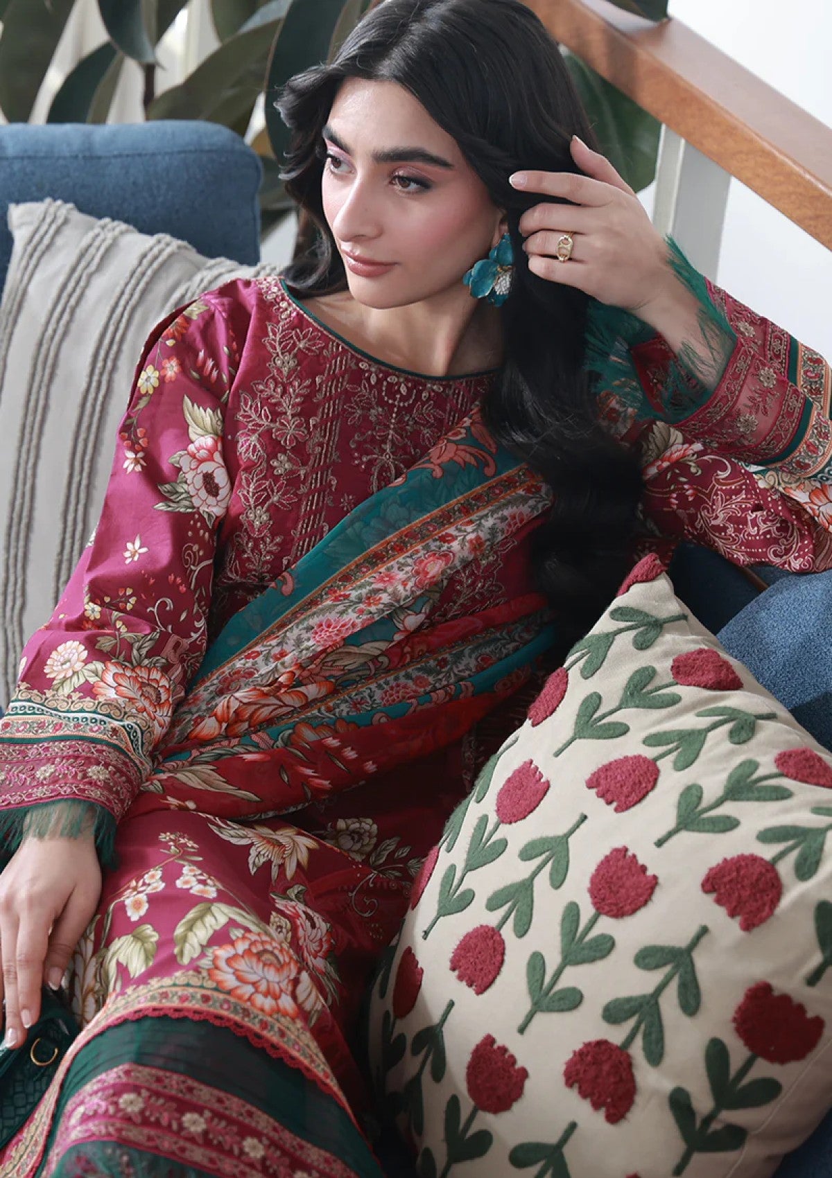 Gulaal Hilyn D-08 Lawn Delia Unstitched 26 4 Gulaal Hilyn D-08 Lawn Delia Unstitched 26 - Image 4