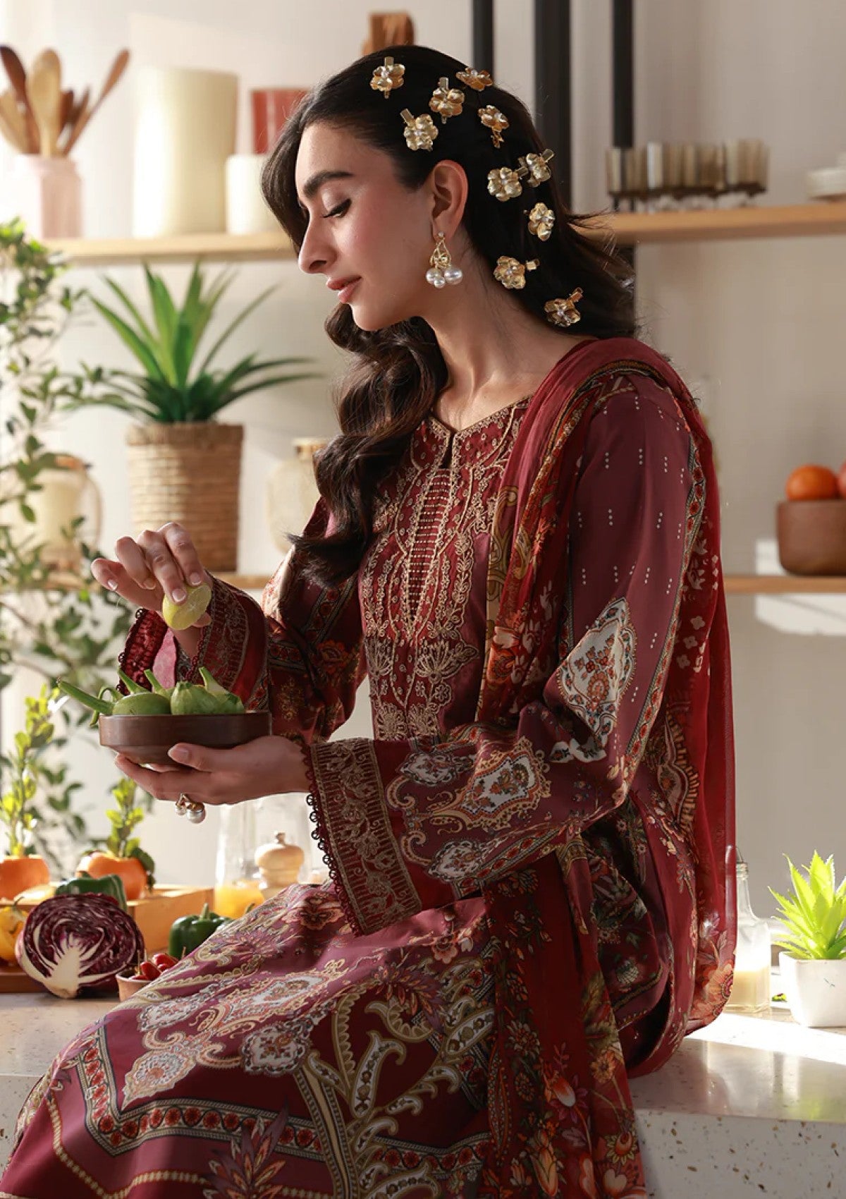Gulaal Reva D-06 Lawn Delia Unstitched 26 4 Gulaal Reva D-06 Lawn Delia Unstitched 26 - Image 4
