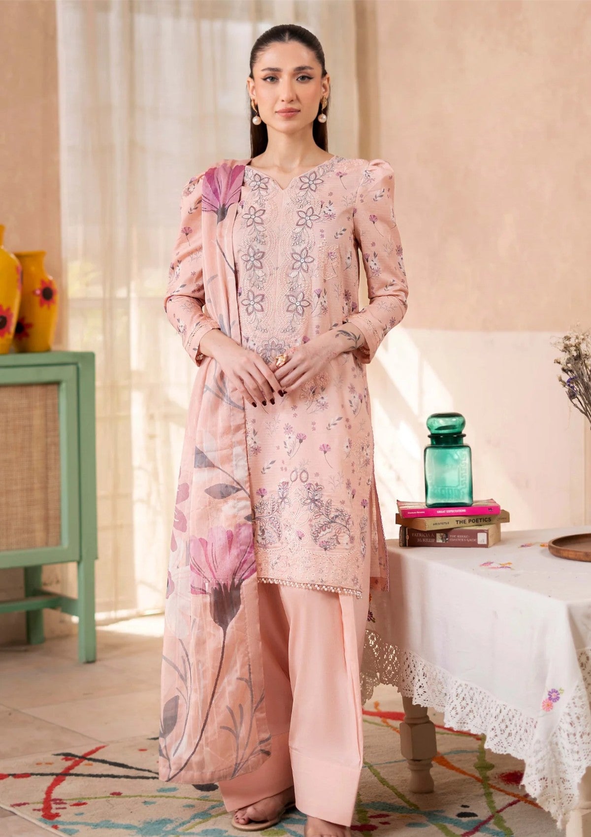 Humdum D-01 Lawn Kanwal 26 1 Humdum D-01 Lawn