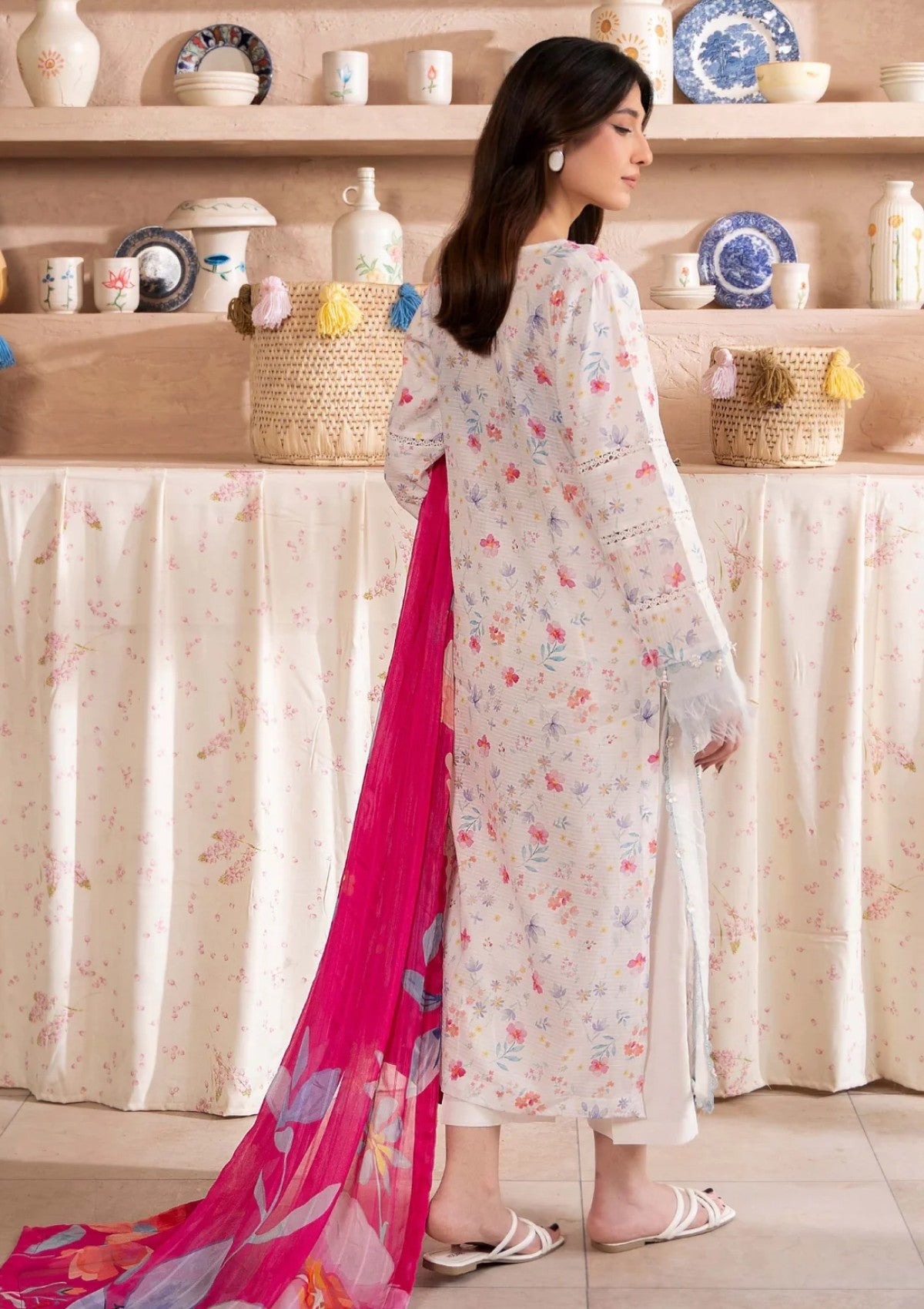 Humdum D-03 Lawn Kanwal 26 2 Humdum D-03 Lawn Kanwal 26 - Image 2