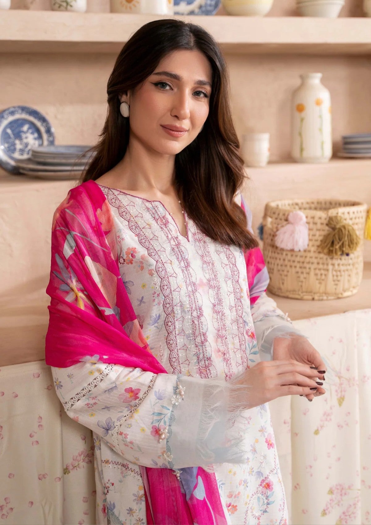 Humdum D-03 Lawn Kanwal 26 4 Humdum D-03 Lawn Kanwal 26 - Image 4