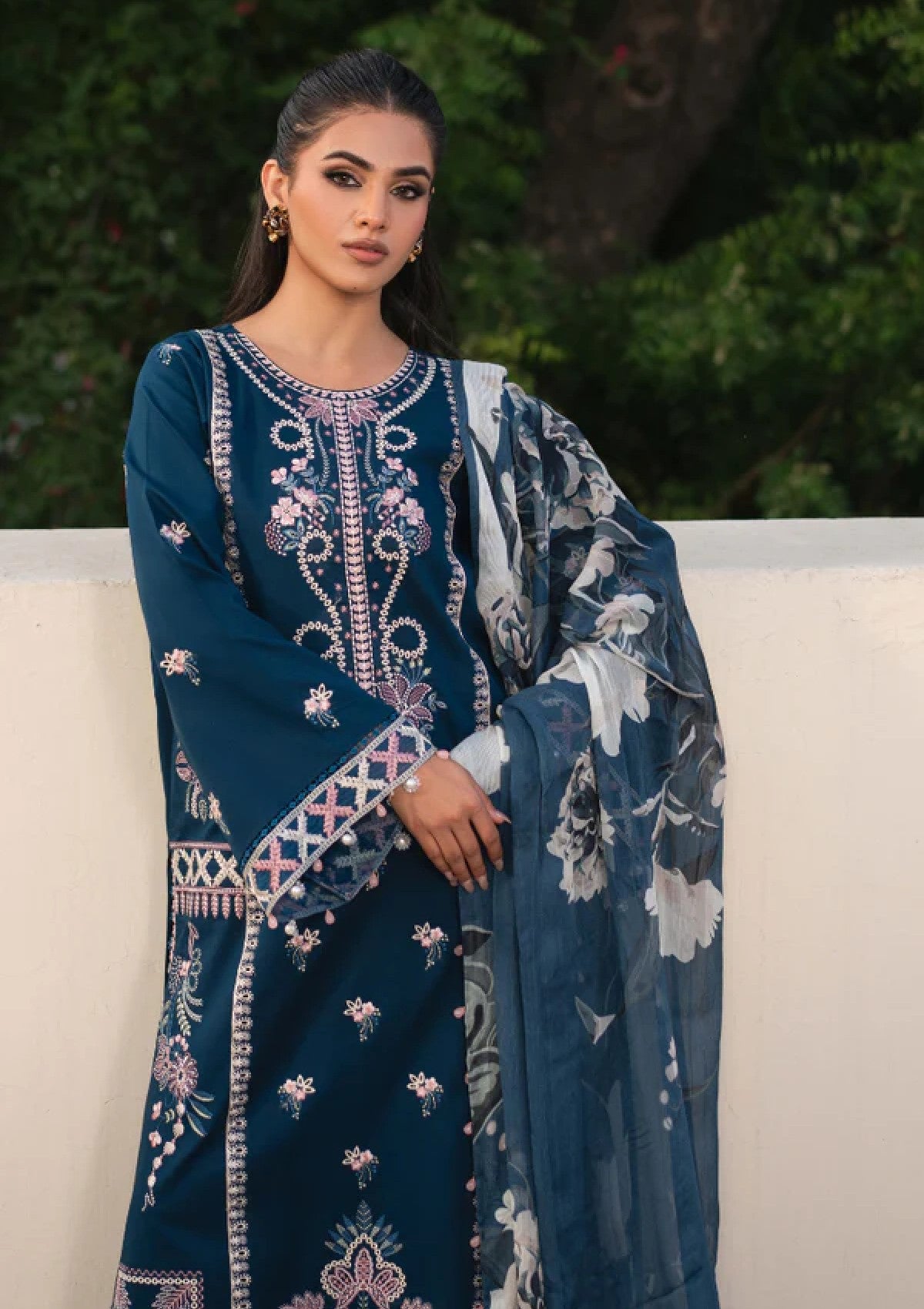 Humdum D-06 Lawn Mehrmaa 26 2 Humdum D-06 Lawn Mehrmaa 26 - Image 2