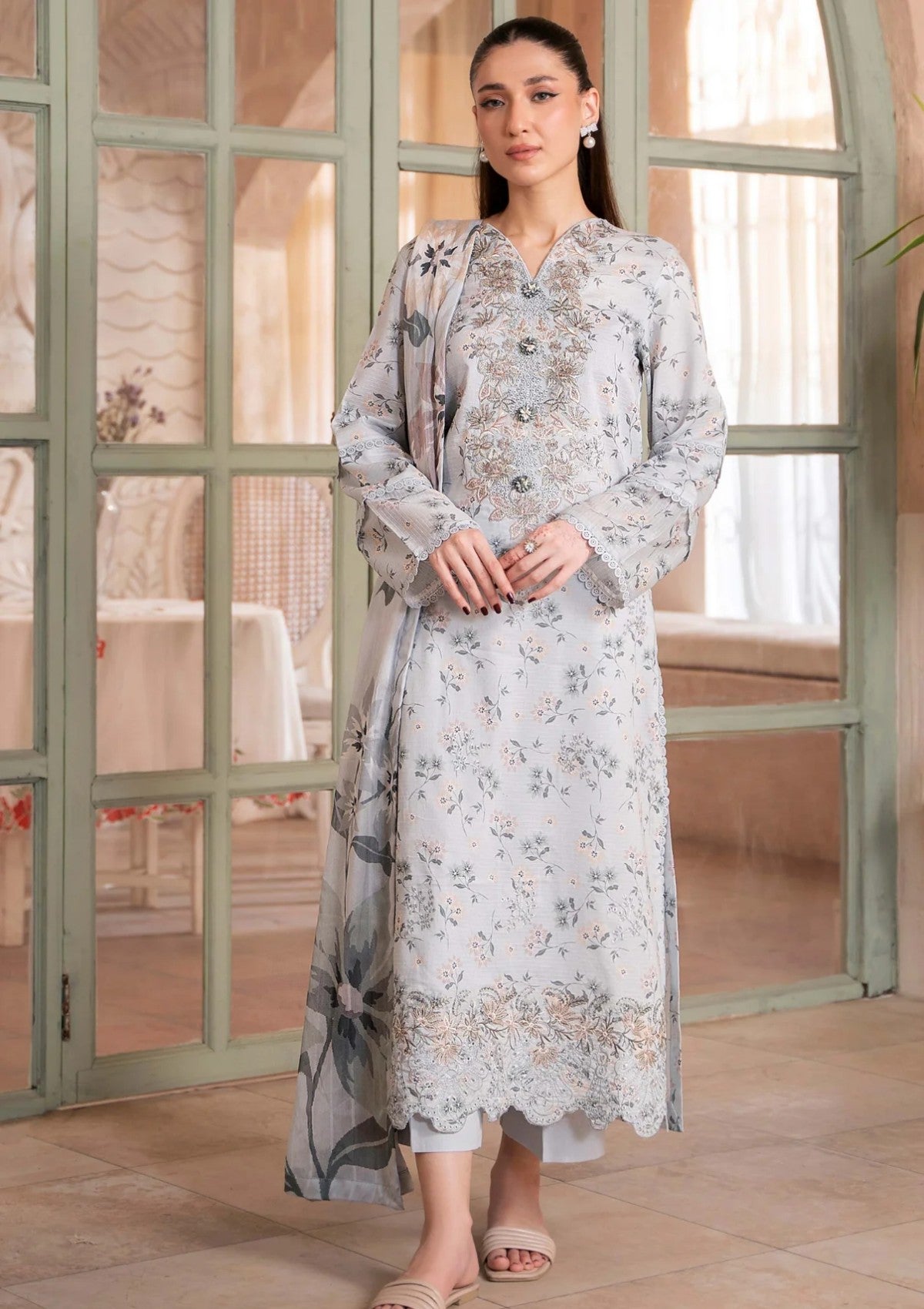 Humdum D-06 Lawn Kanwal 26 1 Humdum D-06 Lawn