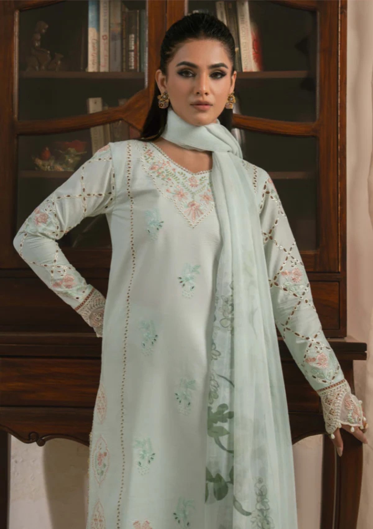 Humdum D-09 Lawn Mehrmaa 26 4 Humdum D-09 Lawn Mehrmaa 26 - Image 4