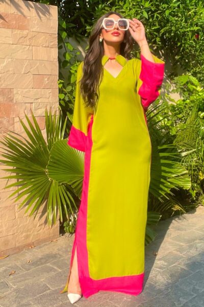 Manahils Pop of Pink kaftan Allechant