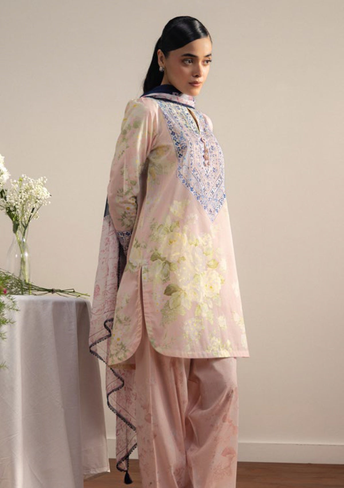 Coco By Zara Shahjahan Prints D-01A Haru Drop Two Lawn Collection 26 2 Coco By Zara Shahjahan Prints D-01A Haru Drop Two Lawn Collection 26 - Image 2