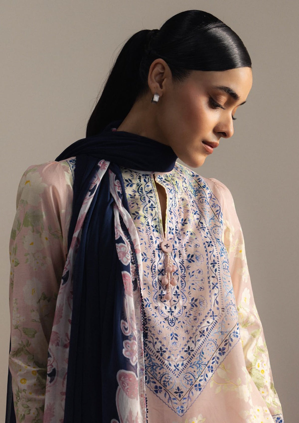 Coco By Zara Shahjahan Prints D-01A Haru Drop Two Lawn Collection 26 3 Coco By Zara Shahjahan Prints D-01A Haru Drop Two Lawn Collection 26 - Image 3