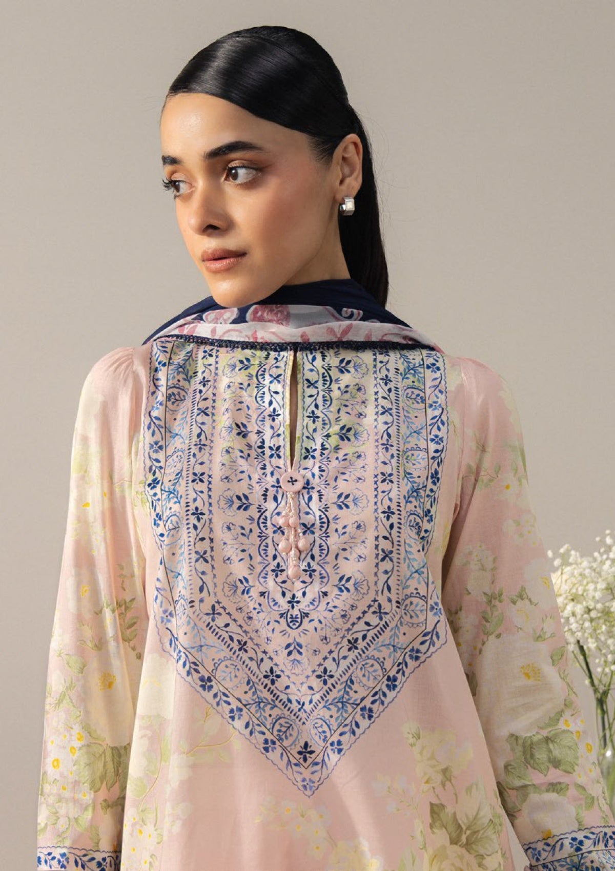 Coco By Zara Shahjahan Prints D-01A Haru Drop Two Lawn Collection 26 4 Coco By Zara Shahjahan Prints D-01A Haru Drop Two Lawn Collection 26 - Image 4