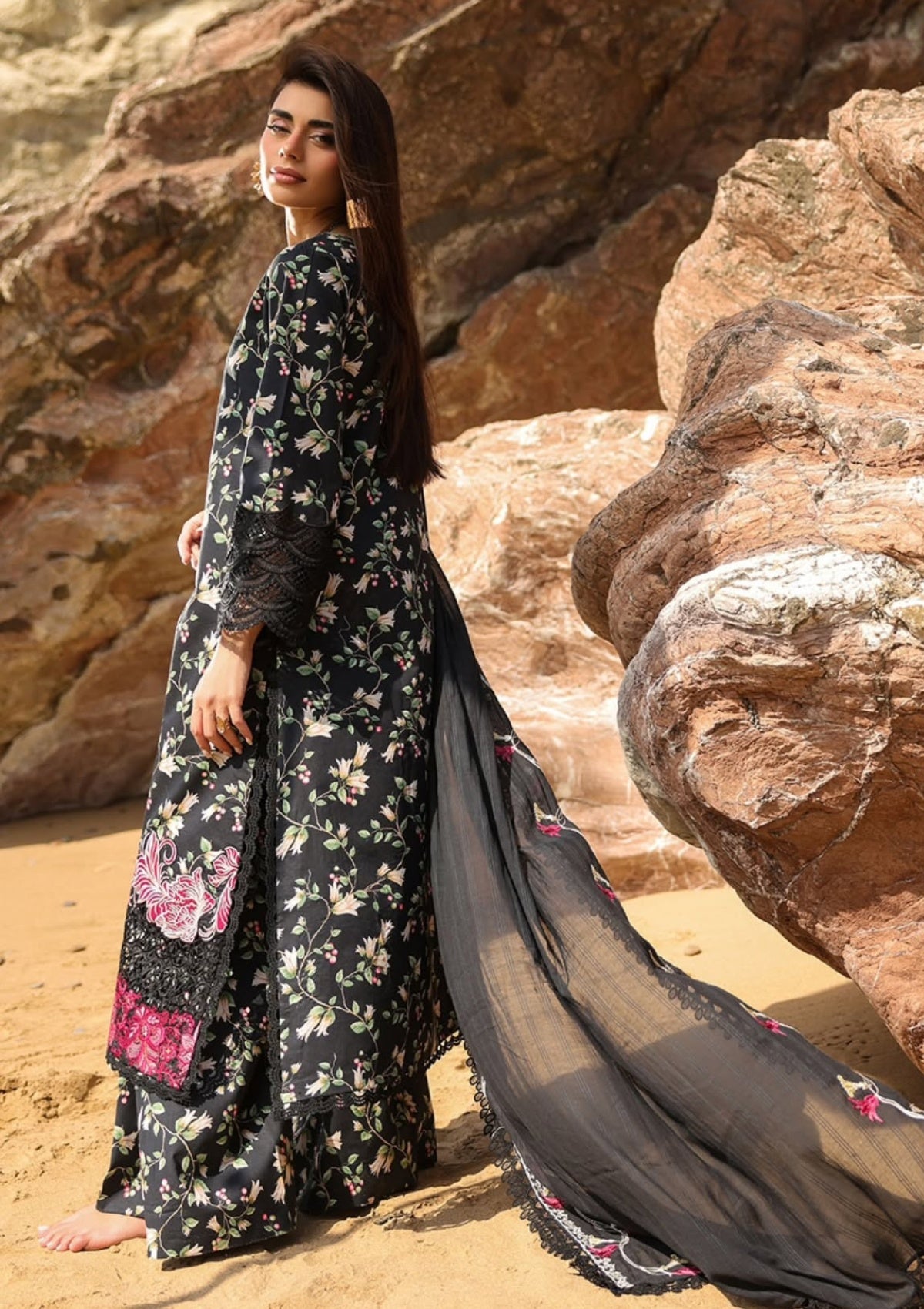 Mm Manara Summer Dreams D 04 Black Pearl Lawn Collection 2026 2 Mm Manara Summer Dreams D 04 Black Pearl Lawn Collection 2026 - Image 2