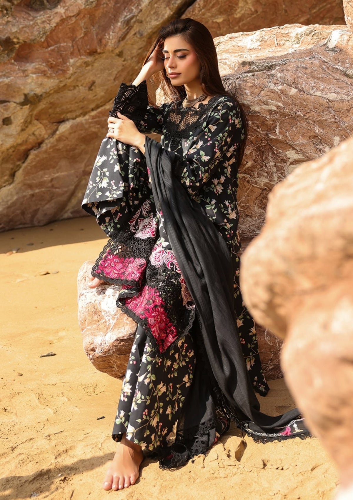 Mm Manara Summer Dreams D 04 Black Pearl Lawn Collection 2026 3 Mm Manara Summer Dreams D 04 Black Pearl Lawn Collection 2026 - Image 3