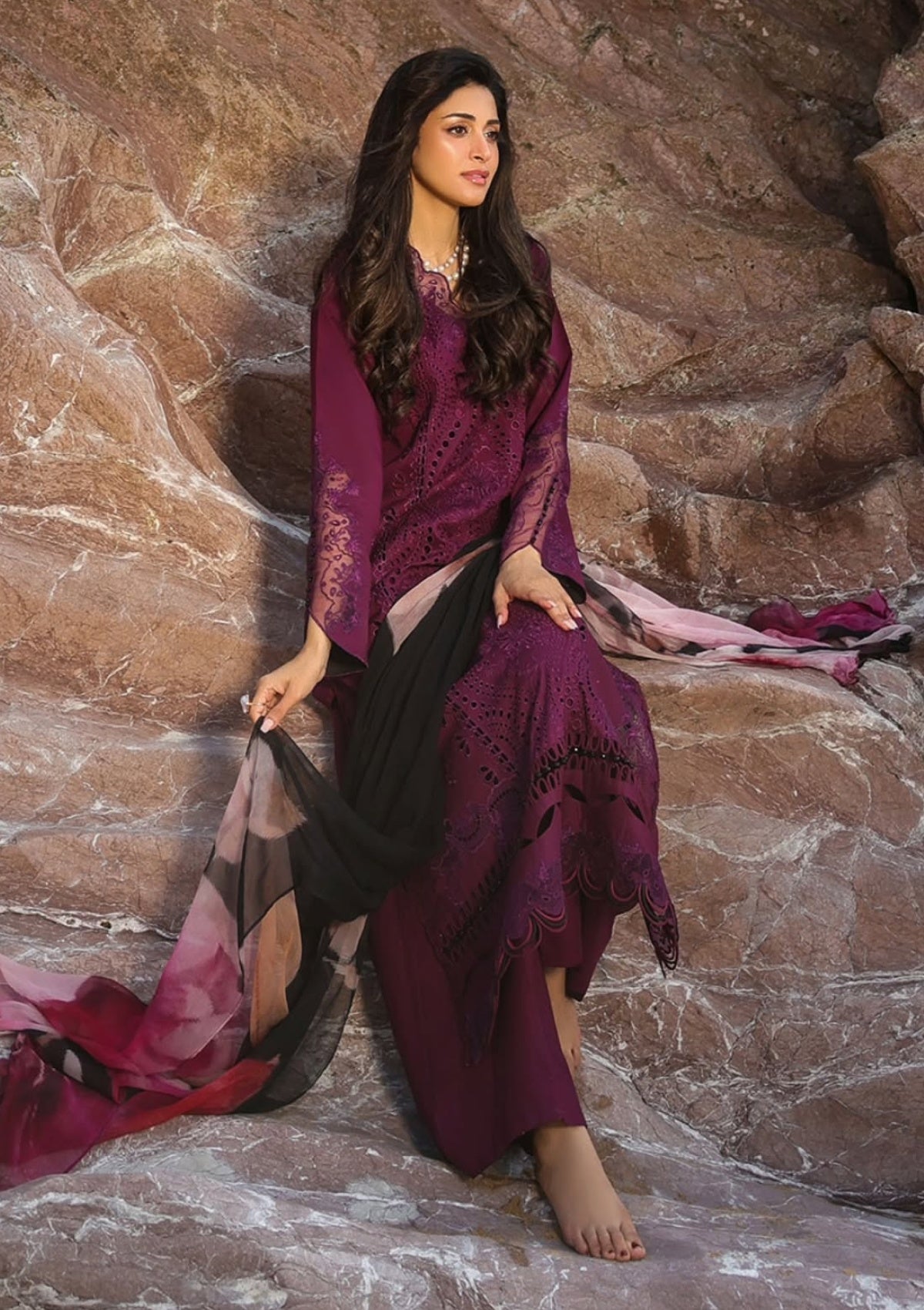 Mm Manara Summer Dreams D 10 Aaria Lawn Collection 2026 3 Mm Manara Summer Dreams D 10 Aaria Lawn Collection 2026 - Image 3