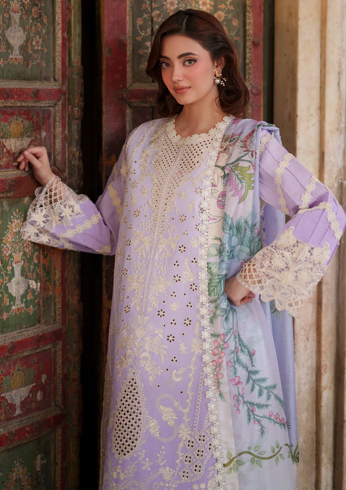 Mahnur Nilofer Luxury Nl 05 Lawn Collection 2026 2 Mahnur Nilofer Luxury Nl 05 Lawn Collection 2026 - Image 2