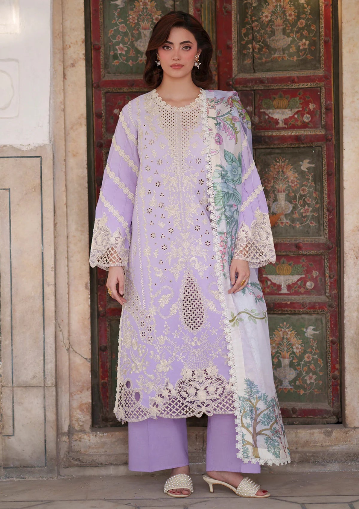 Mahnur Nilofer Luxury Nl 05 Lawn Collection 2026 1 Mahnur Nilofer Luxury Nl 05 Lawn Collection 2026