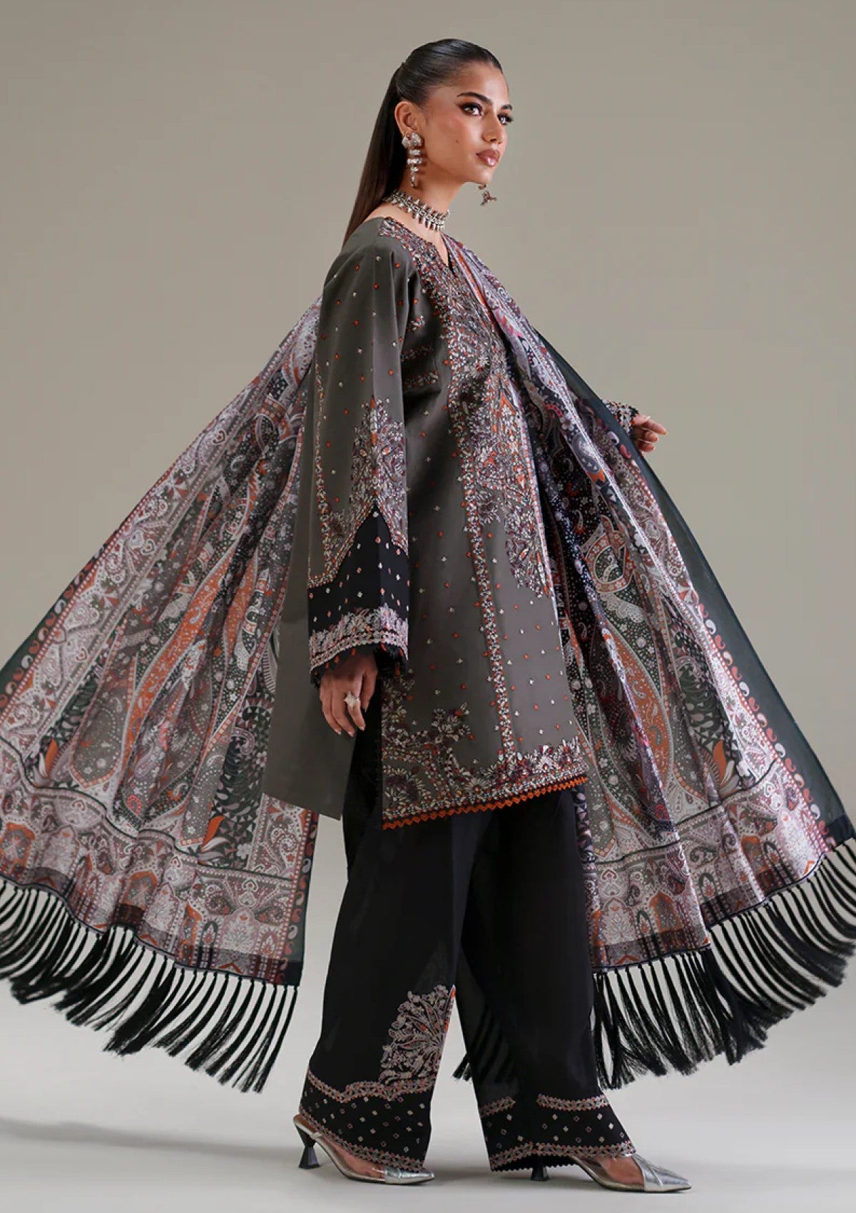 Bin Ilyas Amour Luxury Lawn D 182A 2 Bin Ilyas Amour Luxury Lawn D 182A