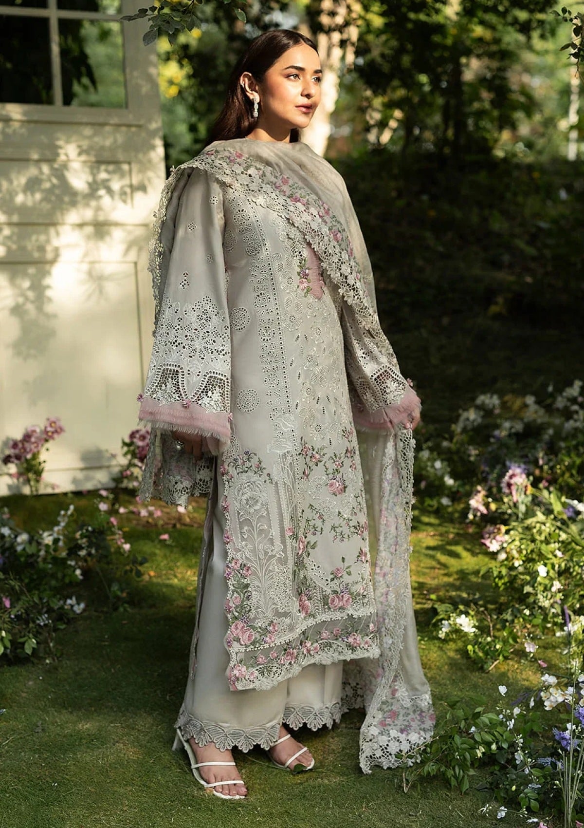 Elaf Premium Luxury Lawn Vol 2 Elq 01A 3 Elaf Premium Luxury Lawn Vol 2 Elq 01A