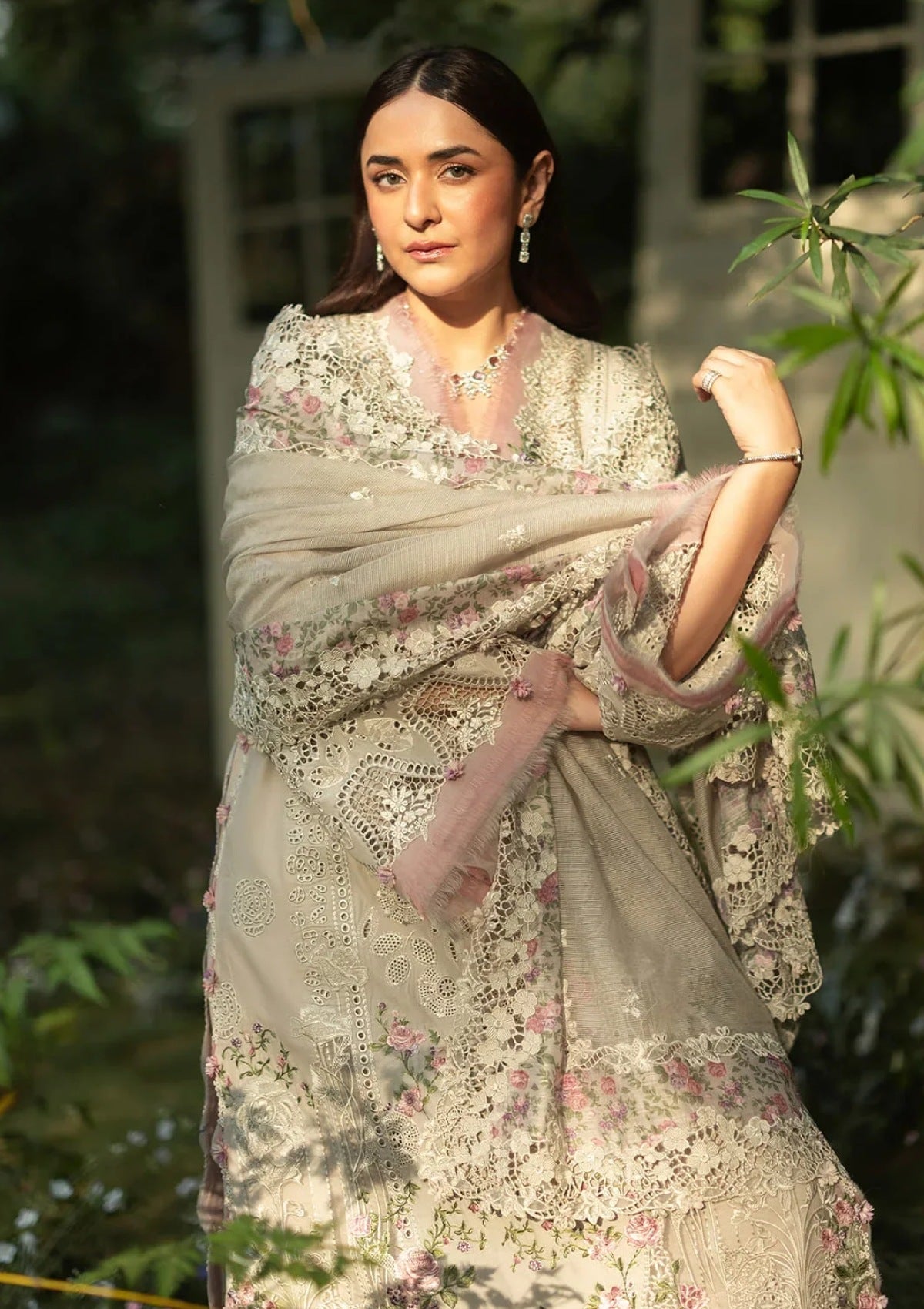 Elaf Premium Luxury Lawn Vol 2 Elq 01A 4 Elaf Premium Luxury Lawn Vol 2 Elq 01A