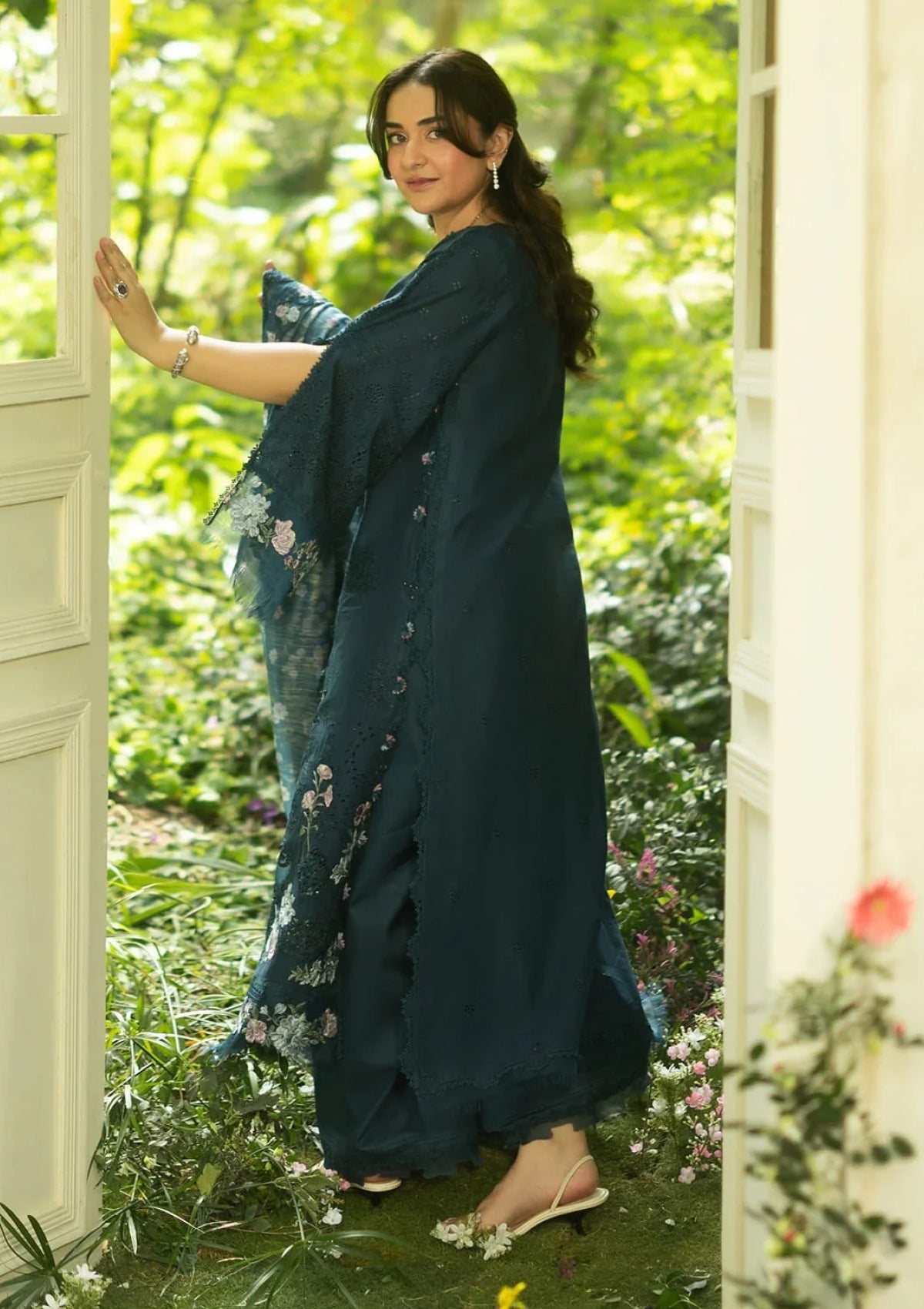 Elaf Premium Luxury Lawn Vol 2 Elq 03B 2 Elaf Premium Luxury Lawn Vol 2 Elq 03B