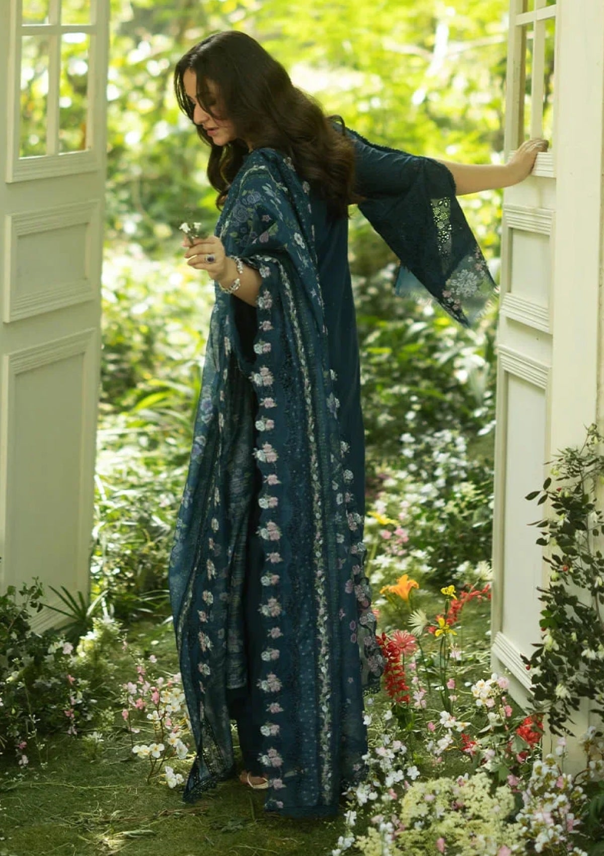 Elaf Premium Luxury Lawn Vol 2 Elq 03B 3 Elaf Premium Luxury Lawn Vol 2 Elq 03B