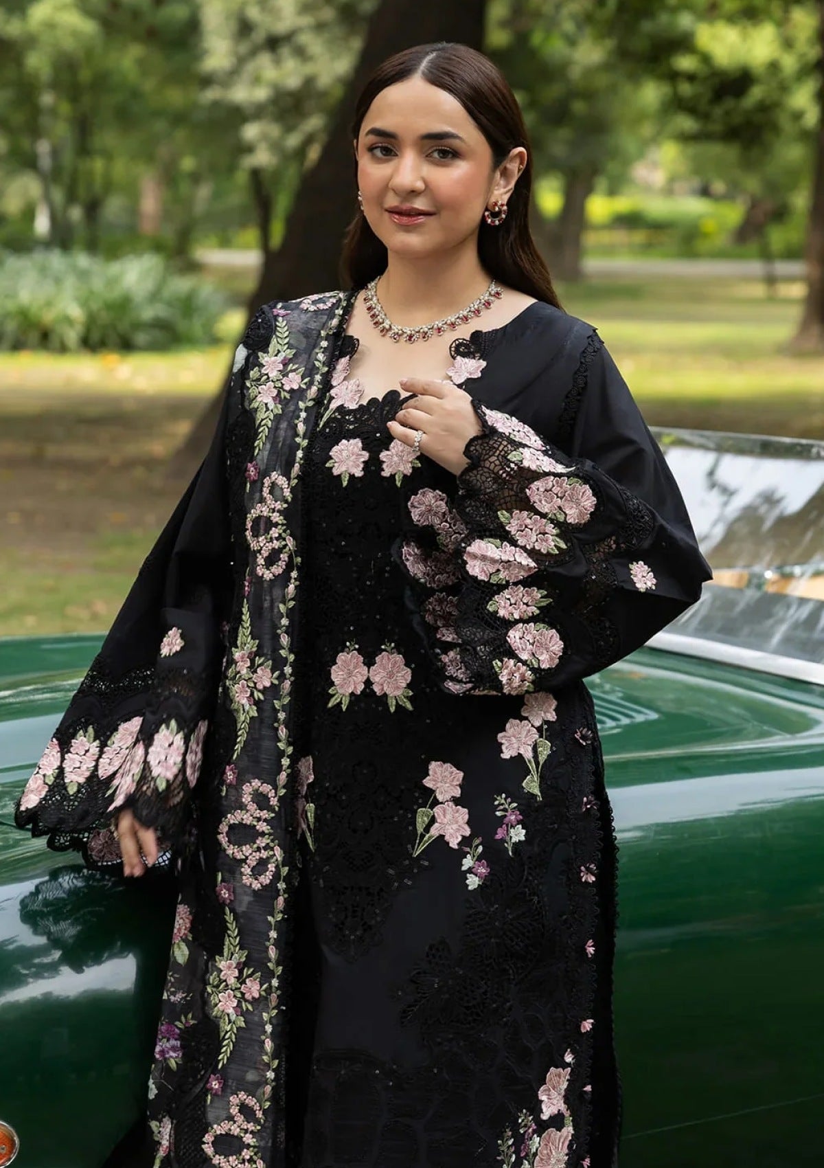 Elaf Premium Luxury Lawn Vol 2 Elq 05B 4 Elaf Premium Luxury Lawn Vol 2 Elq 05B