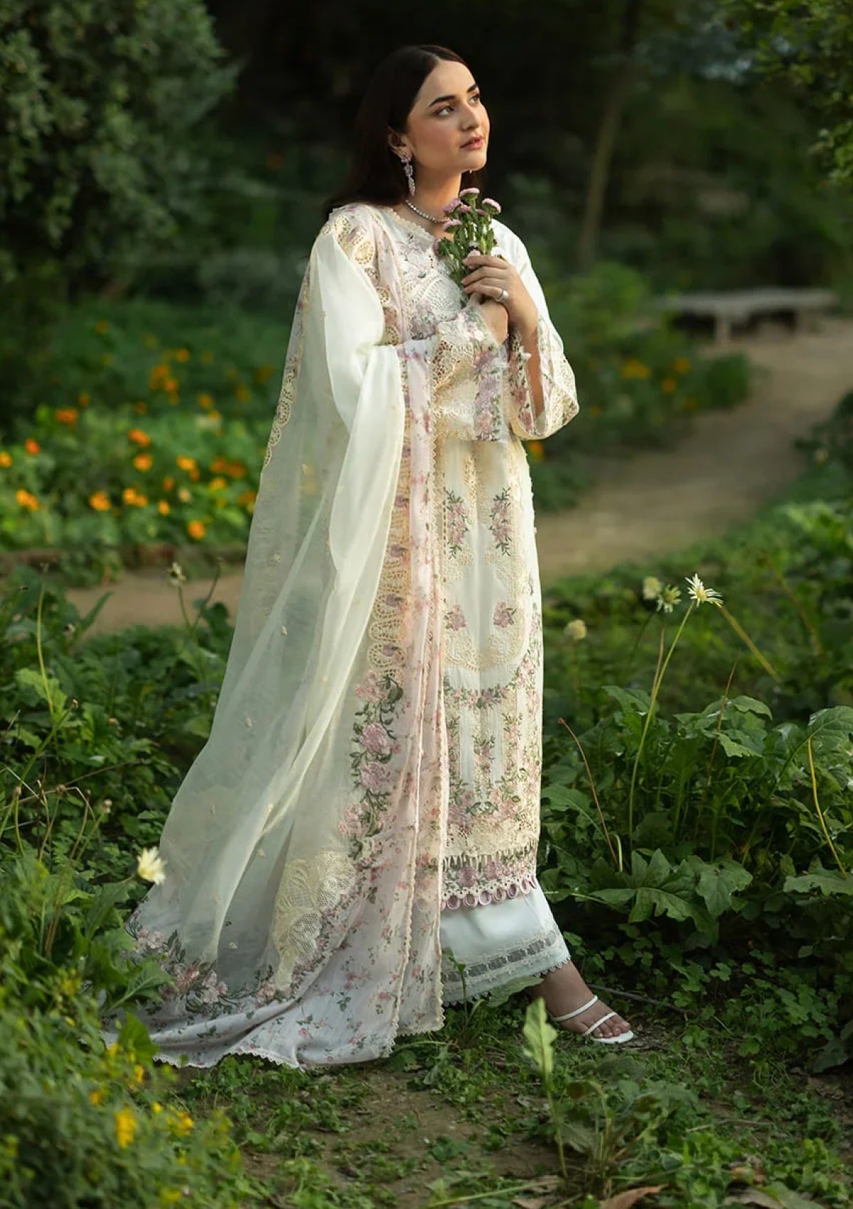 Elaf Premium Luxury Lawn Vol 2 Elq 07B 3 Elaf Premium Luxury Lawn Vol 2 Elq 07B