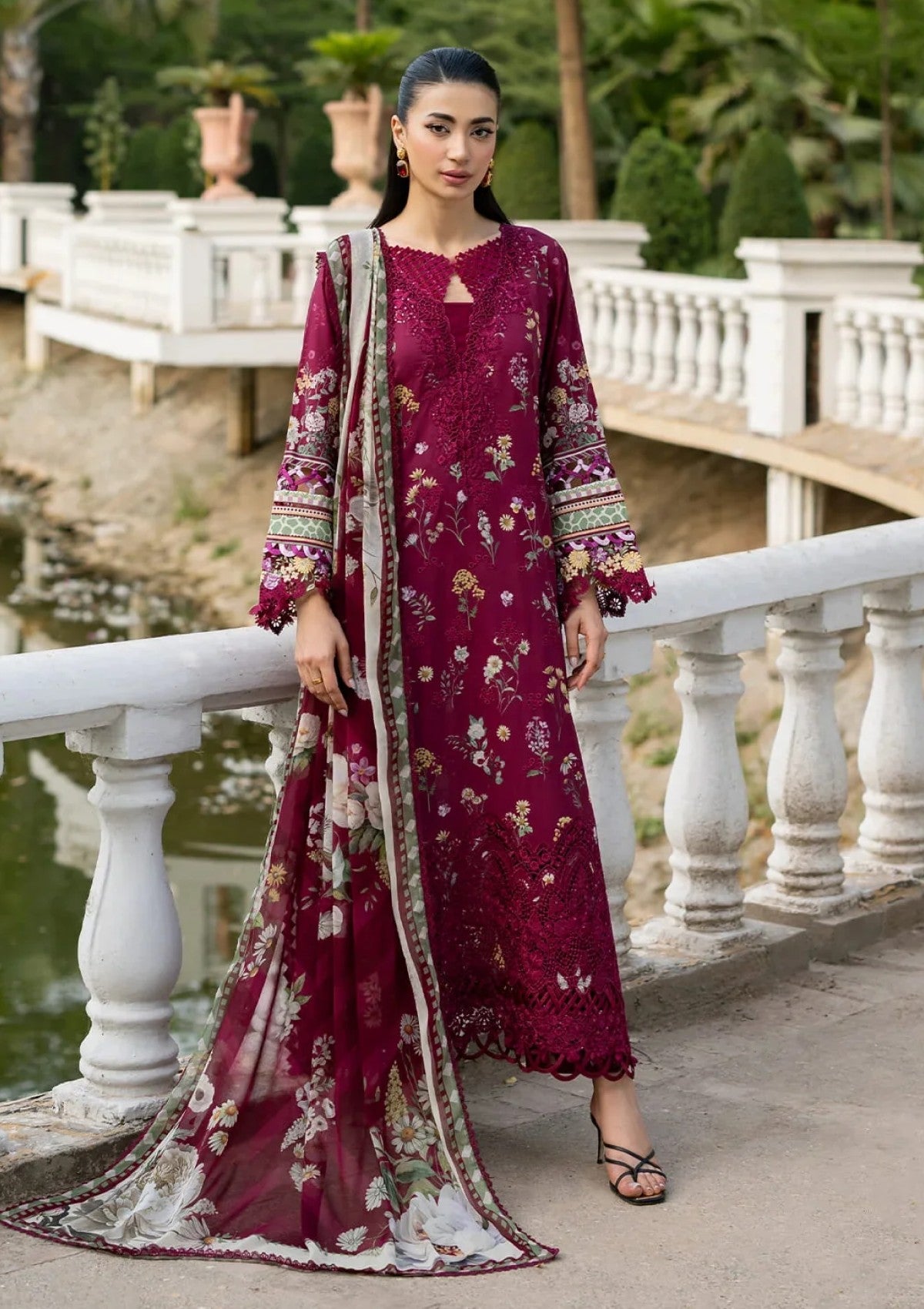 Elaf Premium Signature Embroidered Lawn Vol Ii Esg 02A 1 Elaf Premium Signature Embroidered Lawn Vol Ii Esg 02A