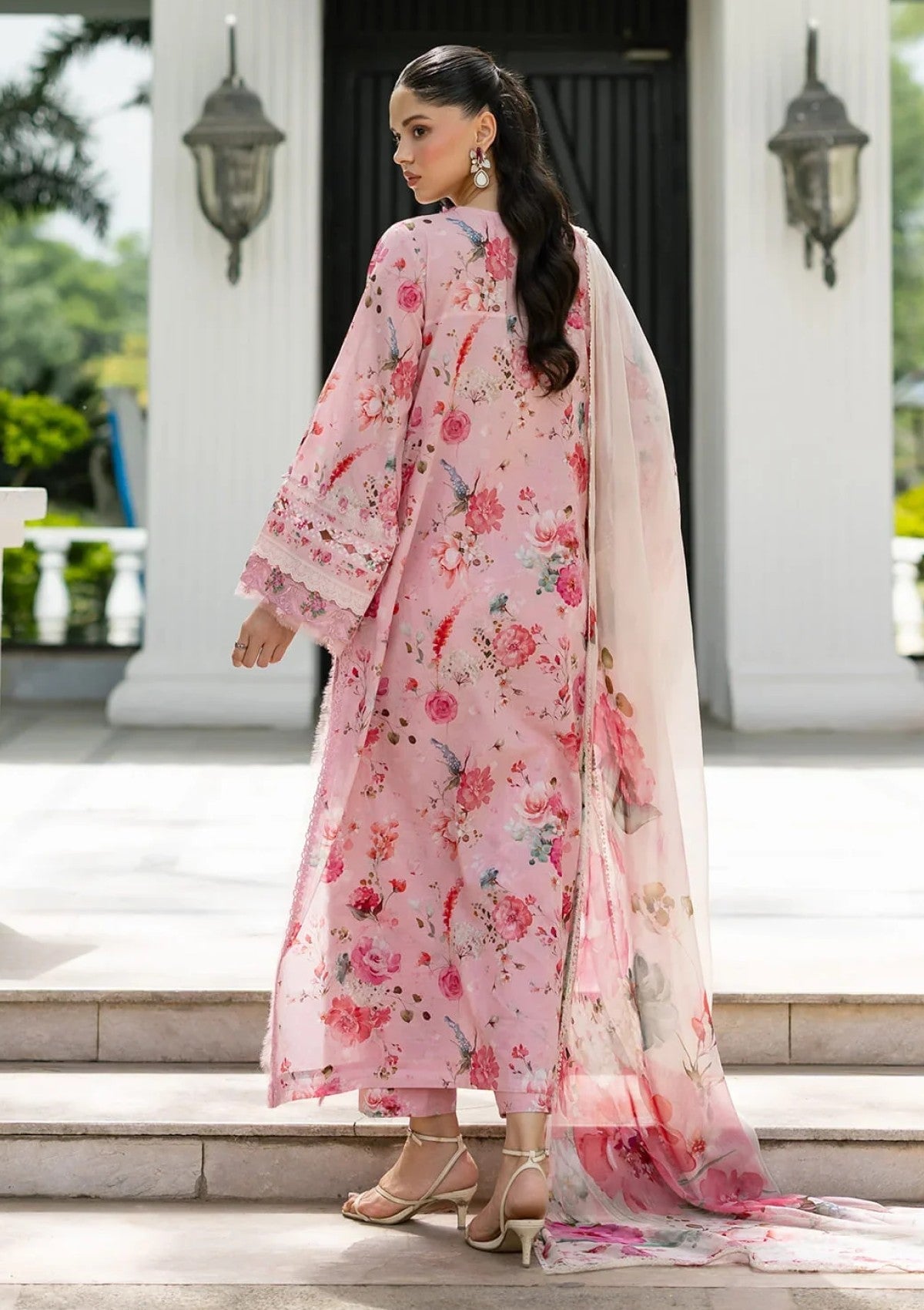 Elaf Premium Signature Embroidered Lawn Vol Ii Esg 04B 2 Elaf Premium Signature Embroidered Lawn Vol Ii Esg 04B