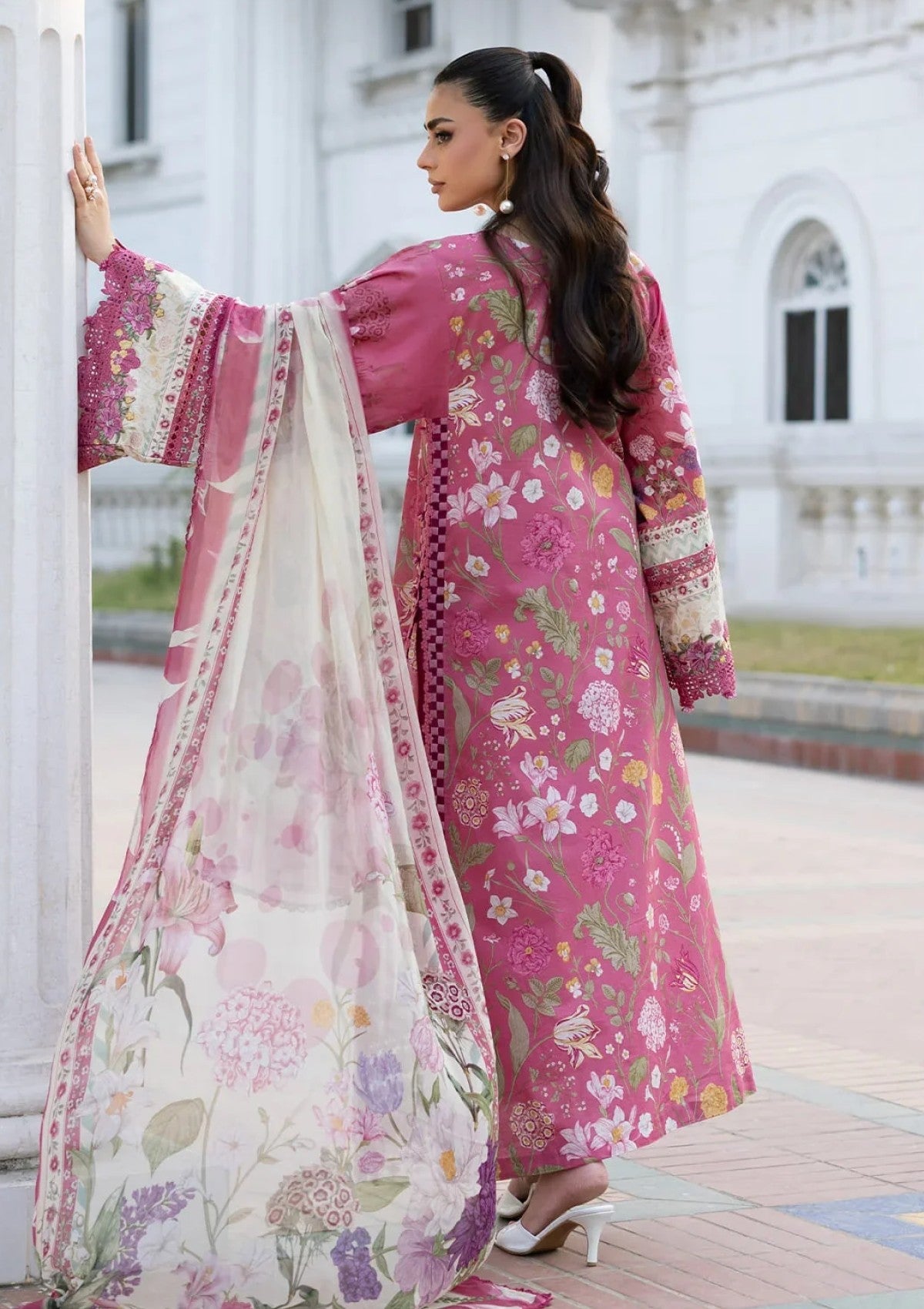 Elaf Premium Signature Embroidered Lawn Vol Ii Esg 05B 2 Elaf Premium Signature Embroidered Lawn Vol Ii Esg 05B