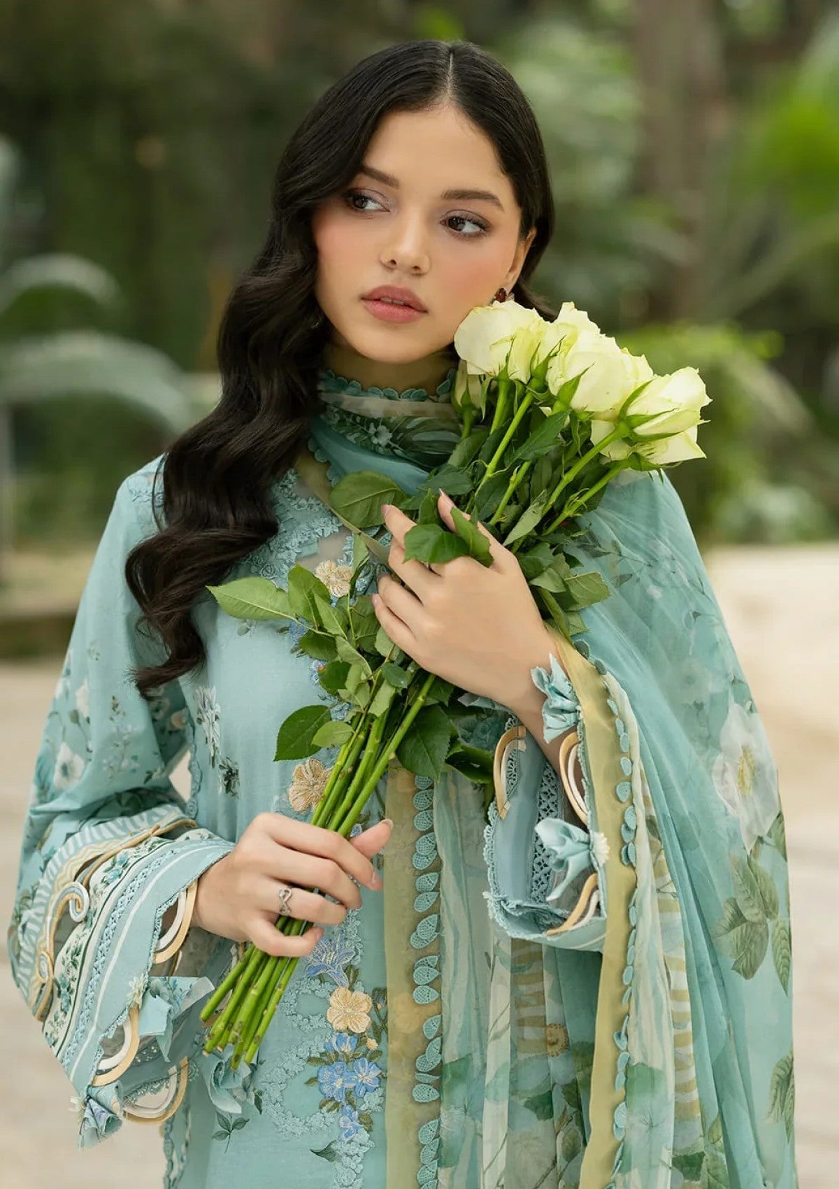 Elaf Premium Signature Embroidered Lawn Vol Ii Esg 06B 3 Elaf Premium Signature Embroidered Lawn Vol Ii Esg 06B