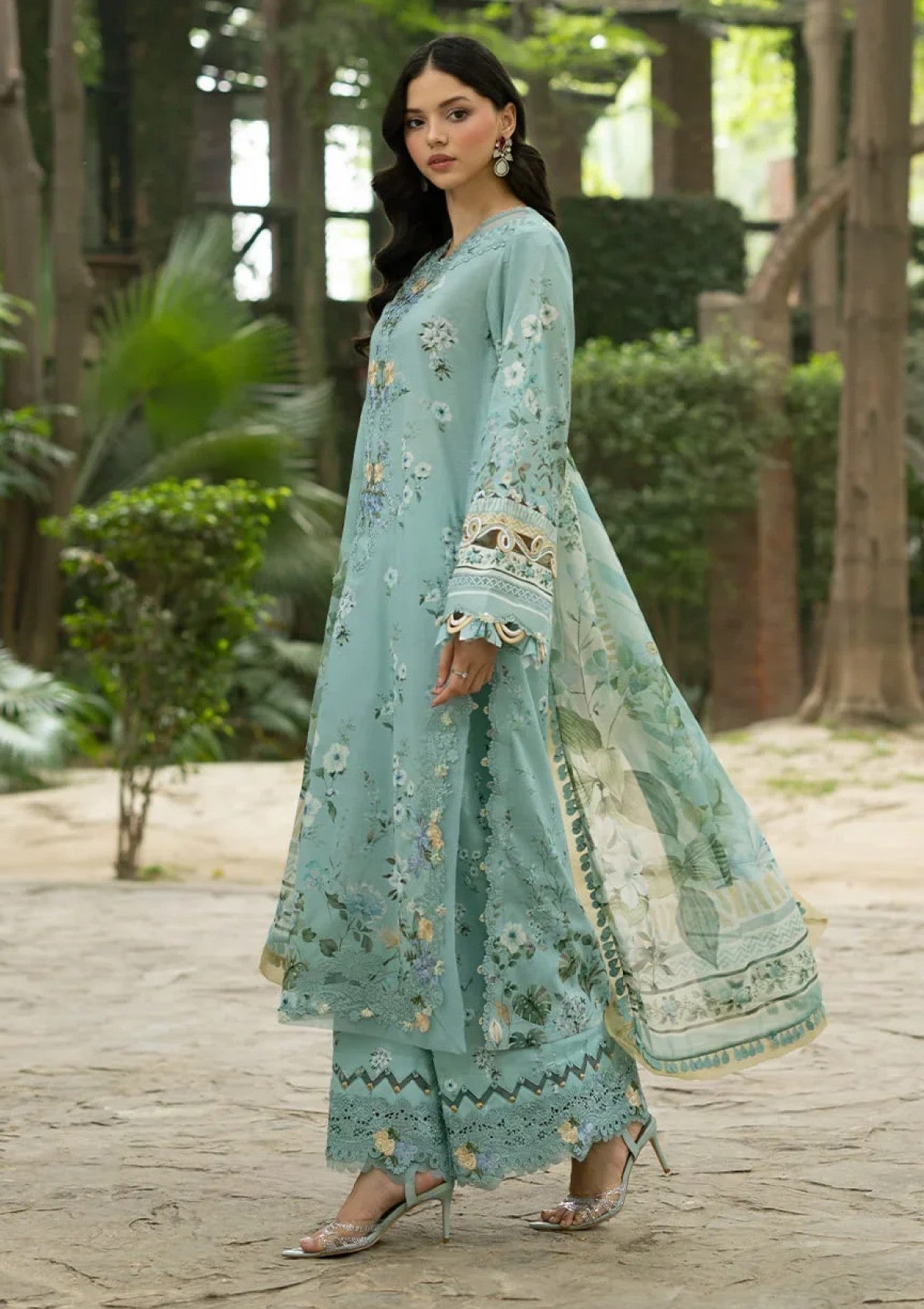 Elaf Premium Signature Embroidered Lawn Vol Ii Esg 06B 4 Elaf Premium Signature Embroidered Lawn Vol Ii Esg 06B