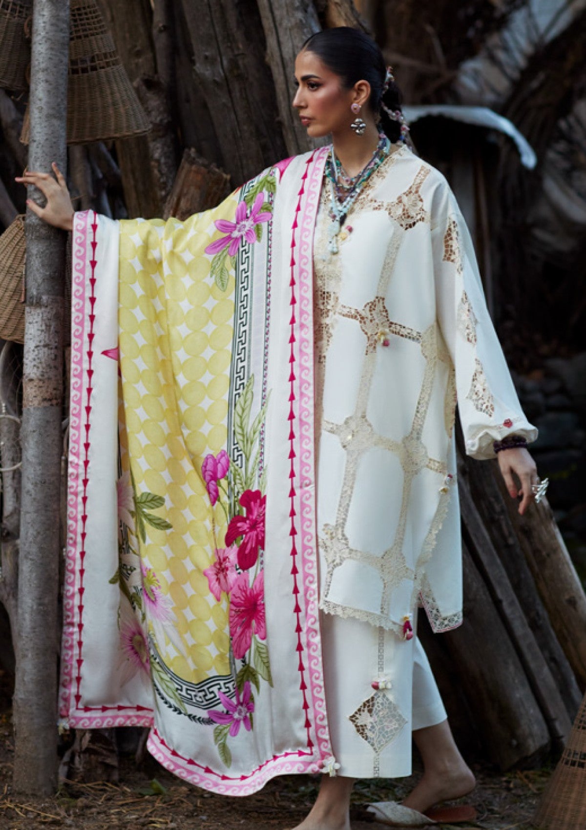 Elan Kashmee Lawn Luxury Ekl 11B 3 Elan Kashmee Lawn Luxury Ekl 11B