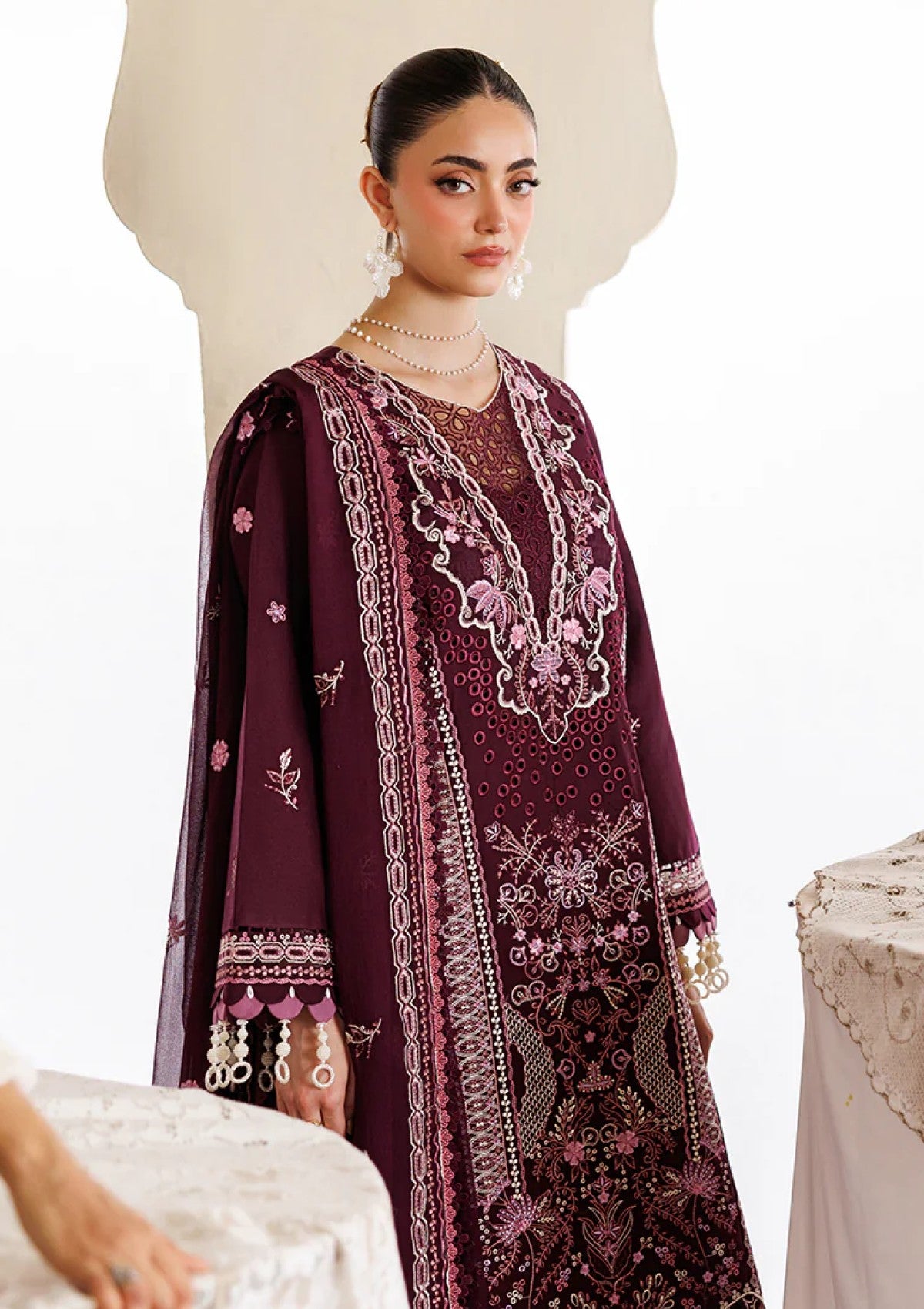 Mahnur Morbagh Luxury Lawn M 02 4 Mahnur Morbagh Luxury Lawn M 02