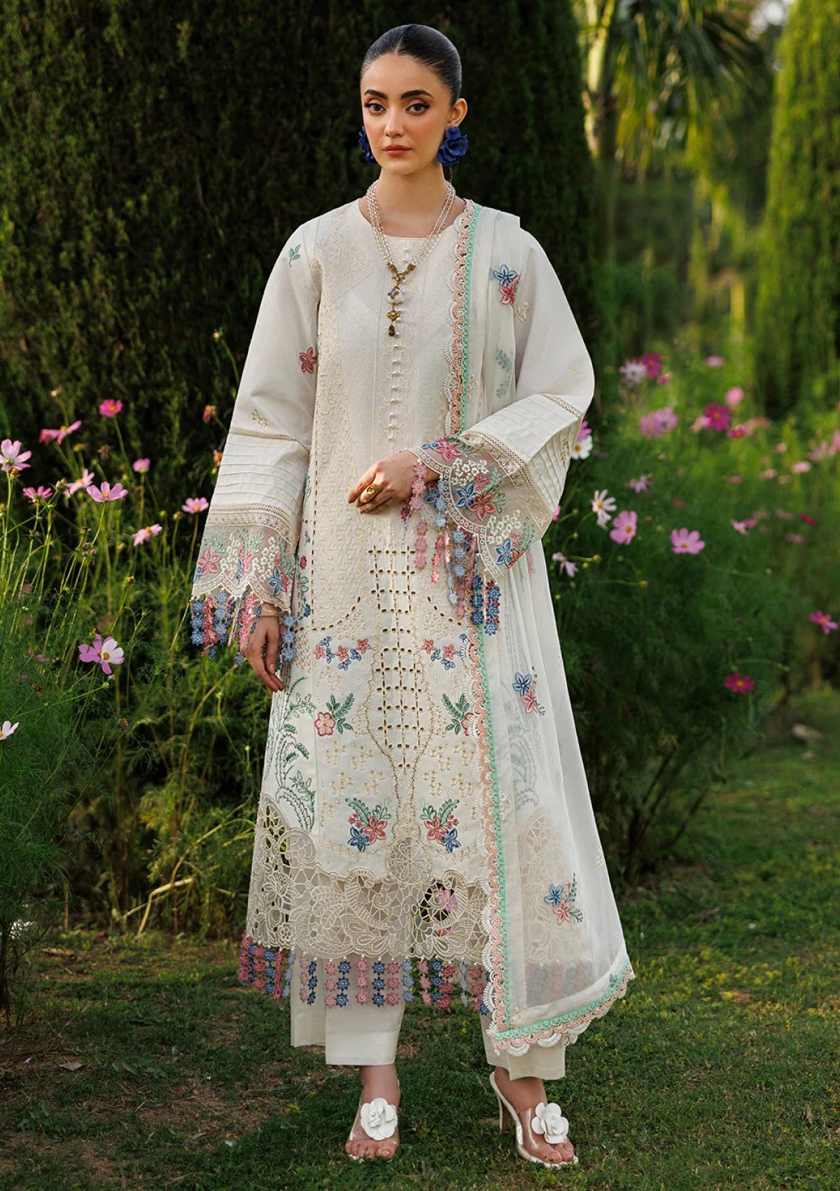 Mahnur Morbagh Luxury Lawn M 03 1 Mahnur Morbagh Luxury Lawn M 03
